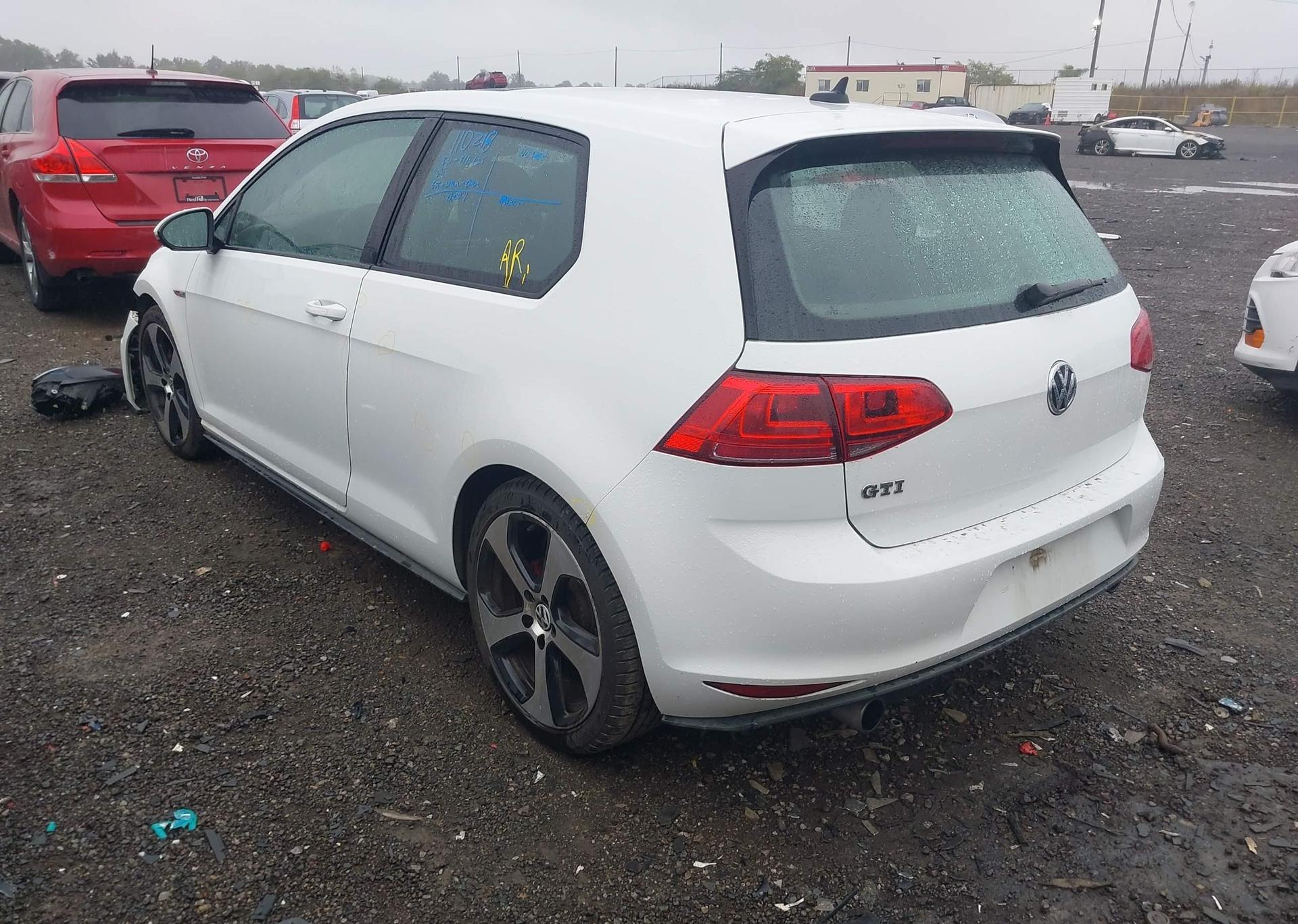 2015 VOLKSWAGEN GOLF GTI 3-DOOR