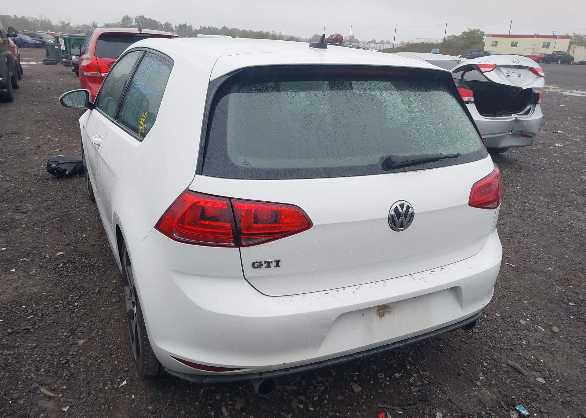 2015 VOLKSWAGEN GOLF GTI 3-DOOR