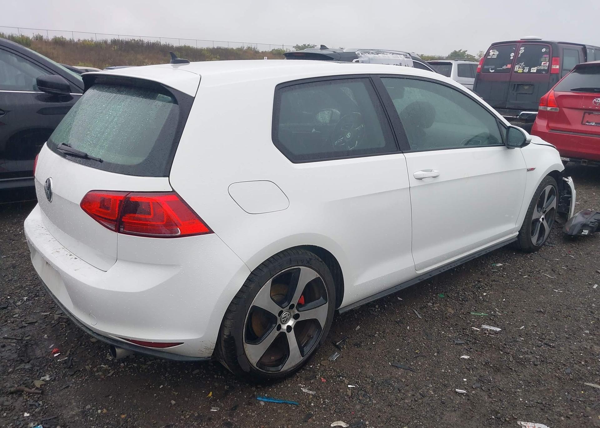 2015 VOLKSWAGEN GOLF GTI 3-DOOR