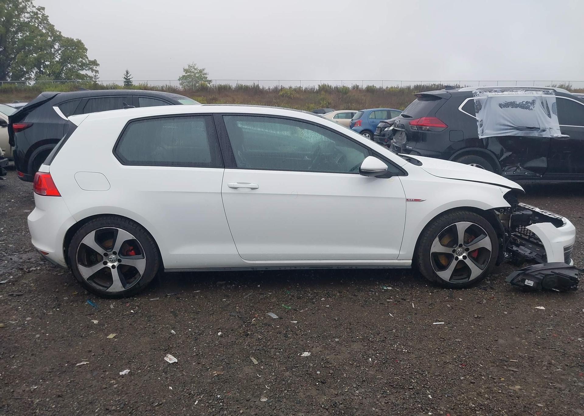 2015 VOLKSWAGEN GOLF GTI 3-DOOR