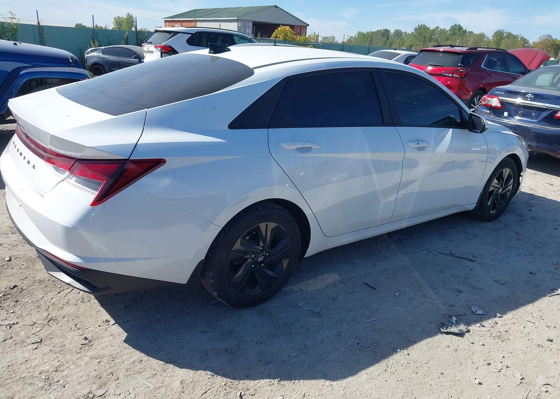 2021 HYUNDAI ELANTRA SEL