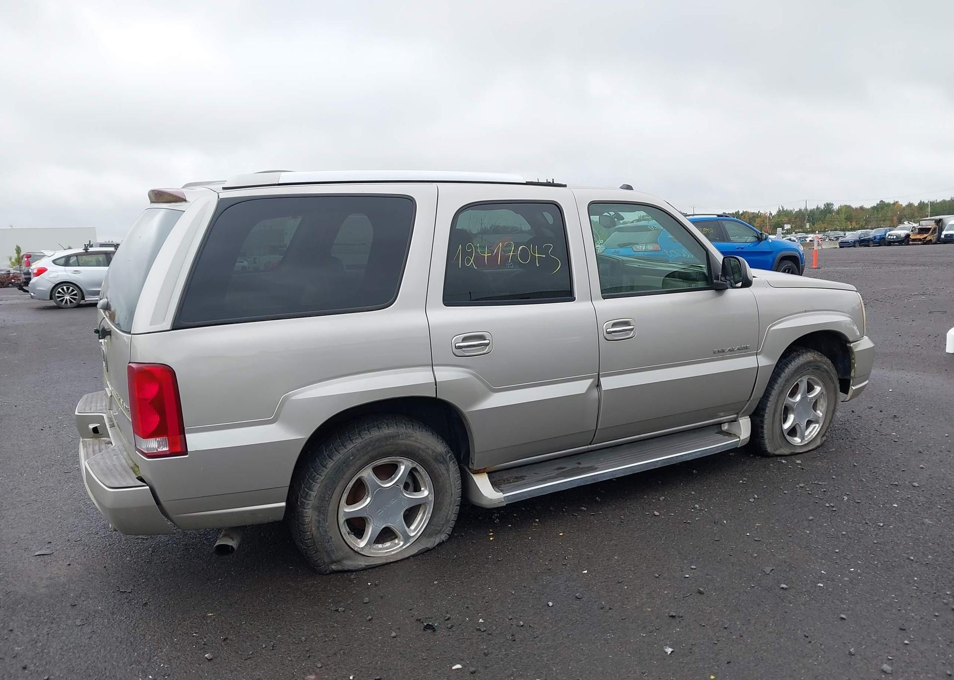 2005 CADILLAC ESCALADE STANDARD