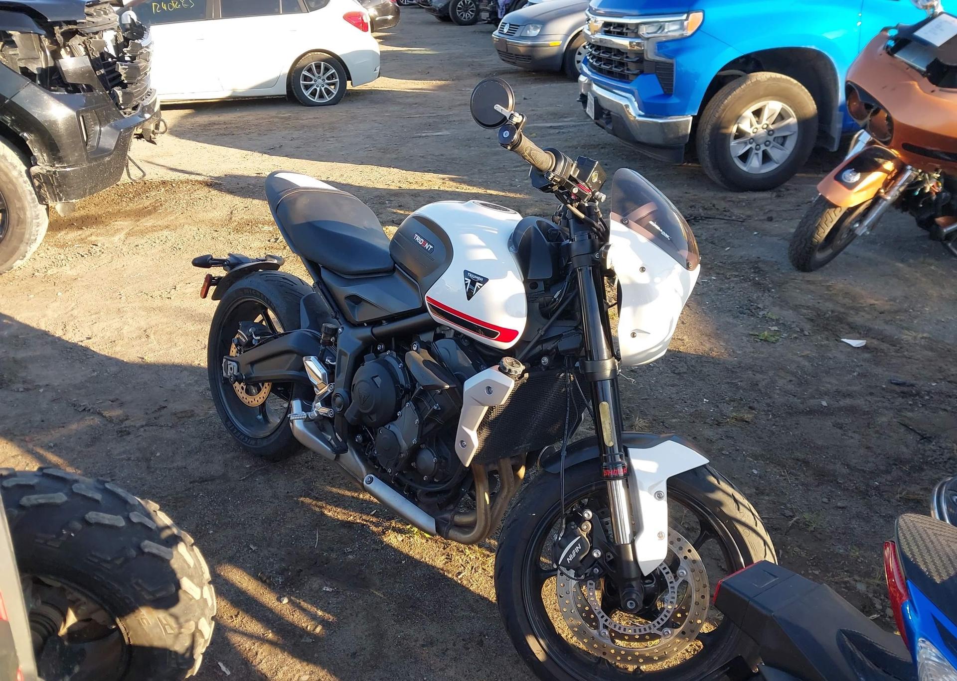 2022 TRIUMPH MOTORCYCLE TRIDENT 660