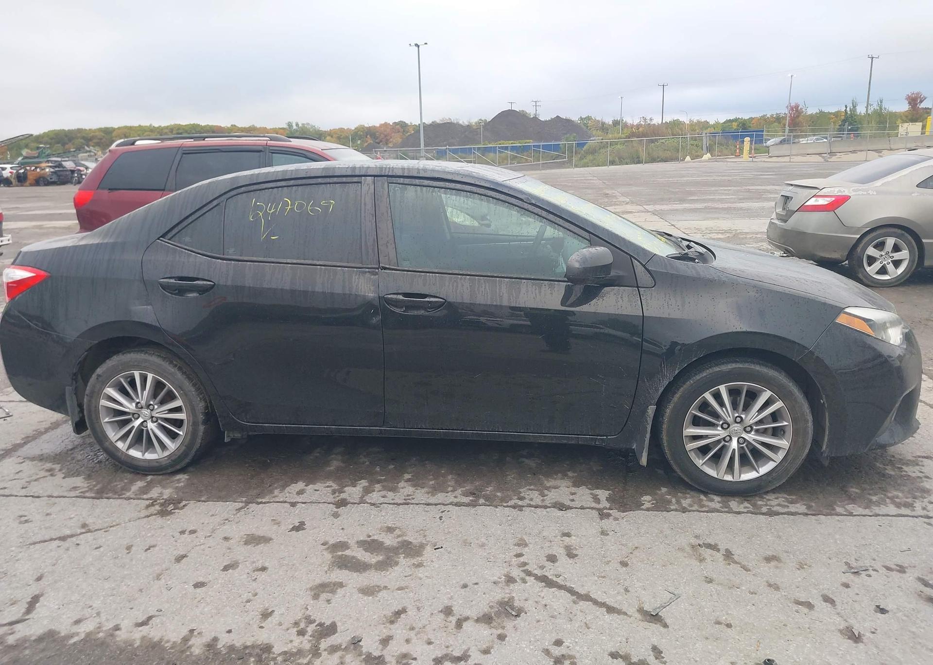 2015 TOYOTA COROLLA LE