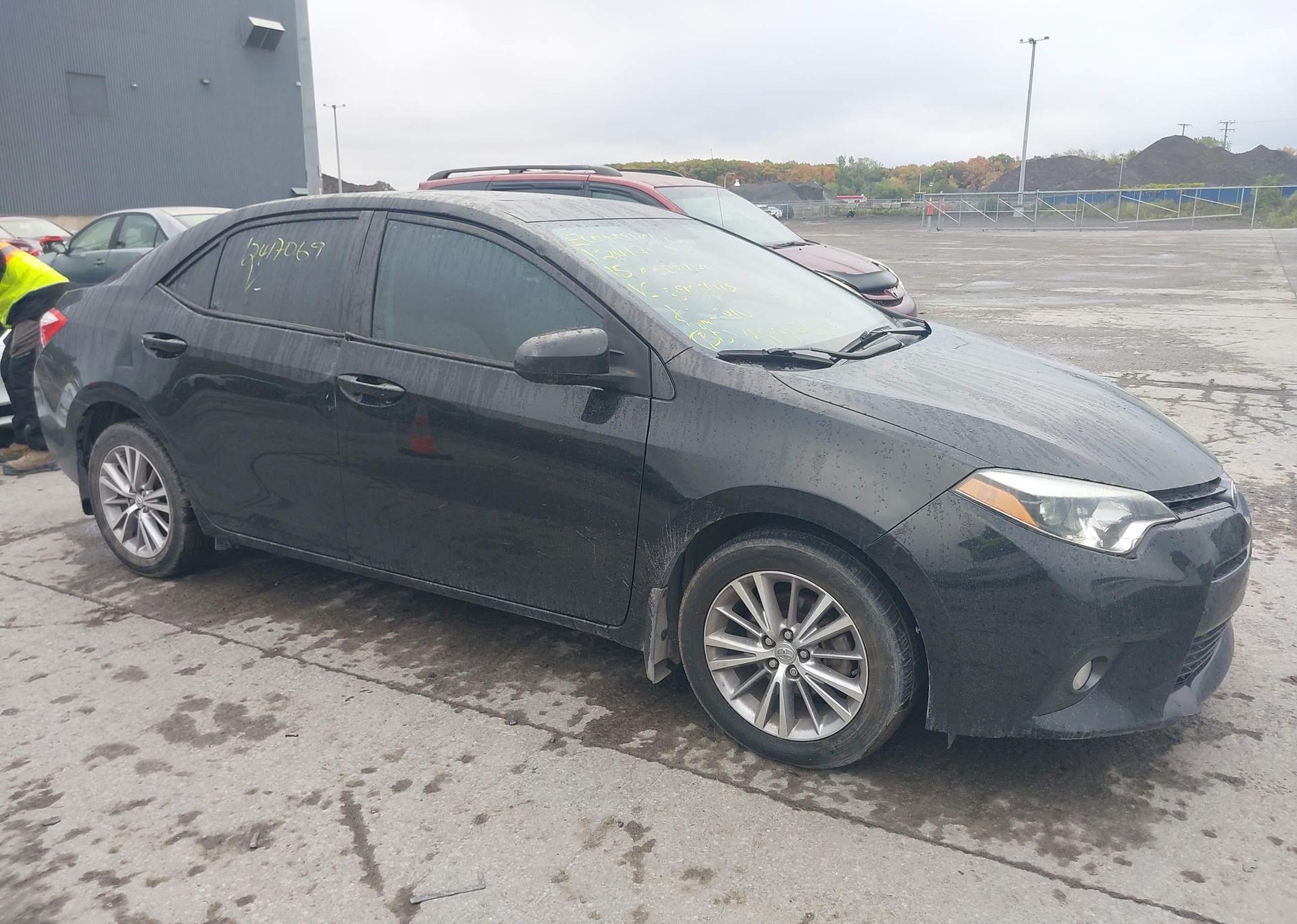 2015 TOYOTA COROLLA LE