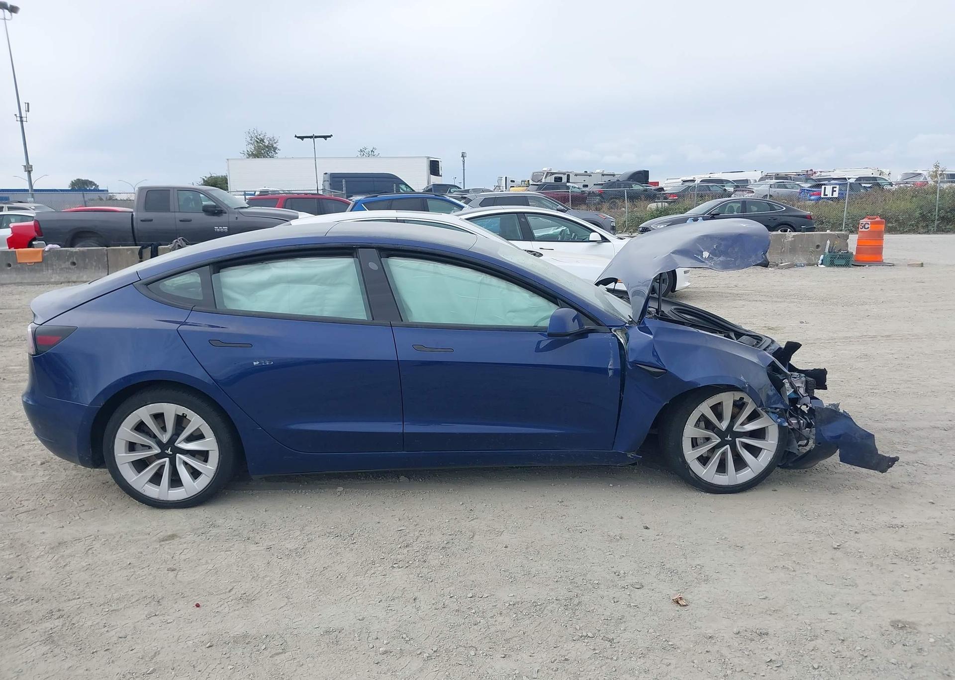 2022 TESLA MODEL 3
