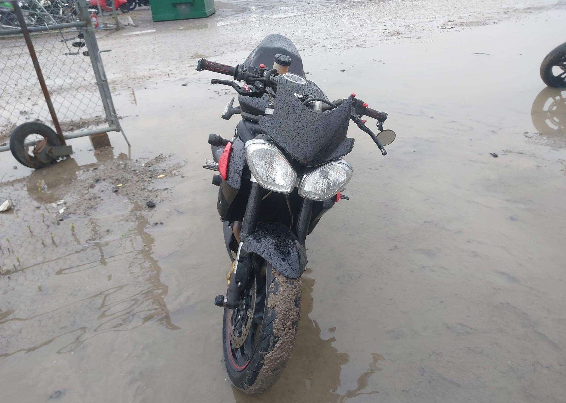 2013 TRIUMPH MOTORCYCLE STREET TRIPLE R