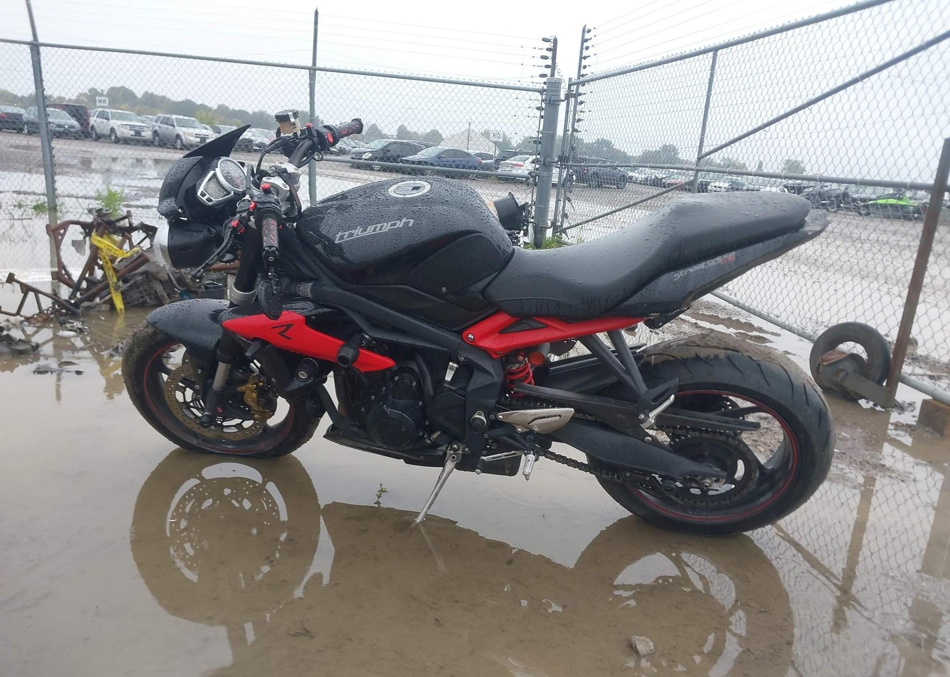 2013 TRIUMPH MOTORCYCLE STREET TRIPLE R
