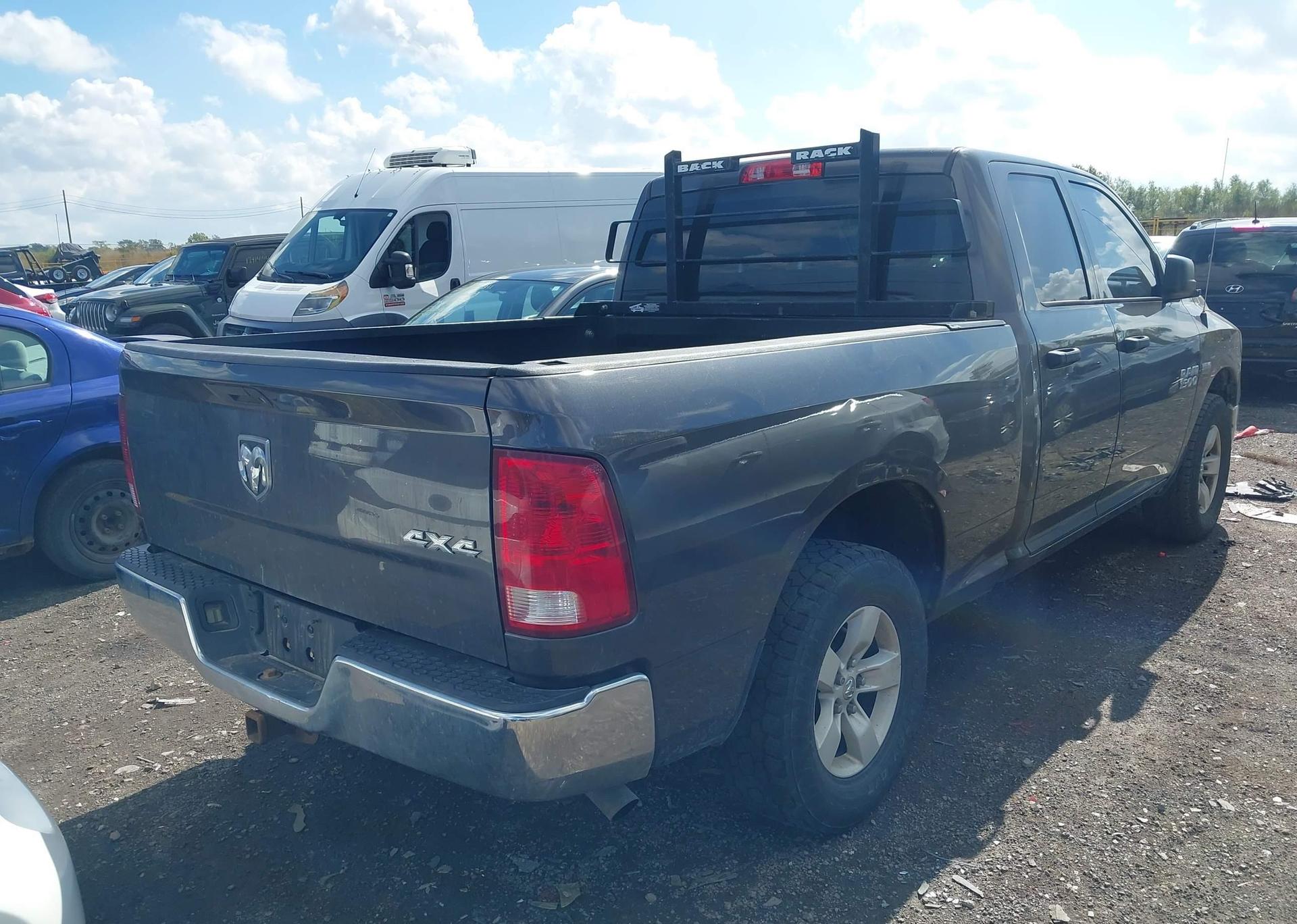 2016 RAM 1500 ST