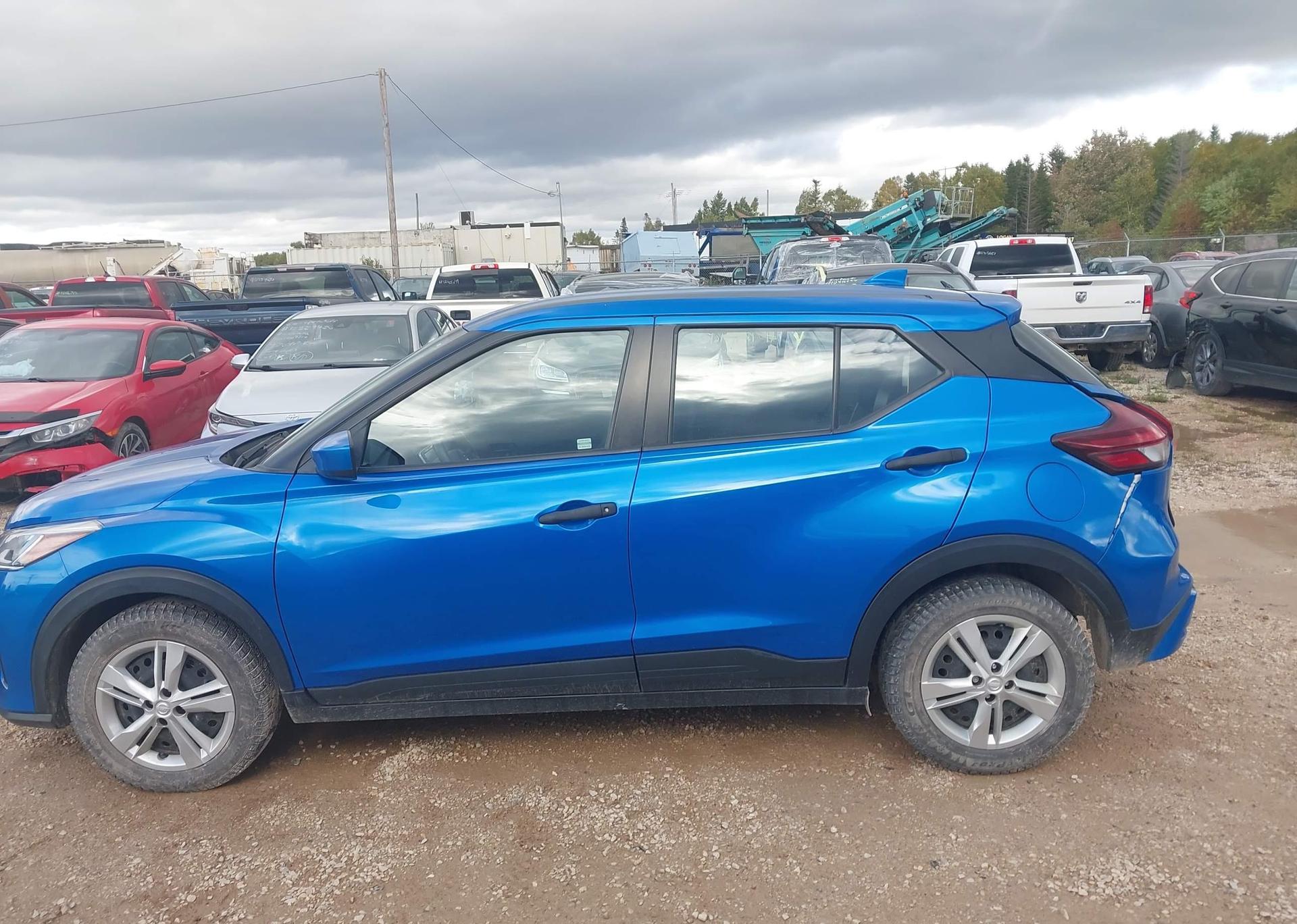 2021 NISSAN KICKS S