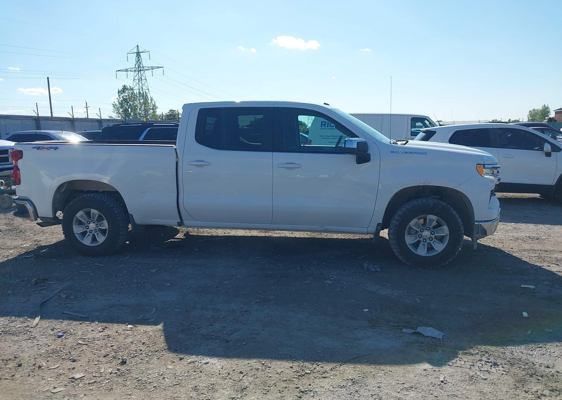 2025 CHEVROLET SILVERADO K1500 LT