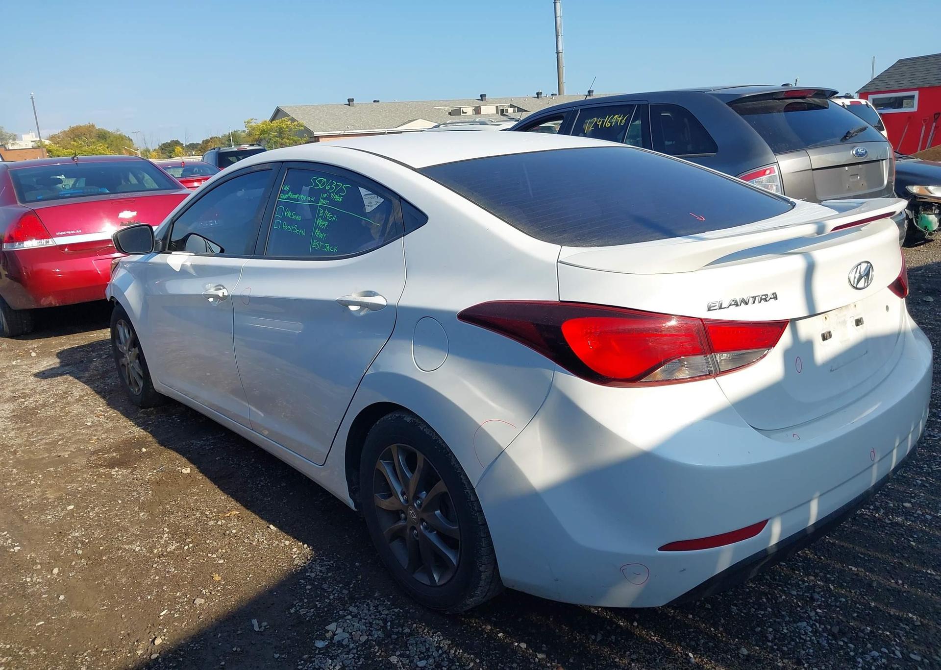 2016 HYUNDAI ELANTRA SE