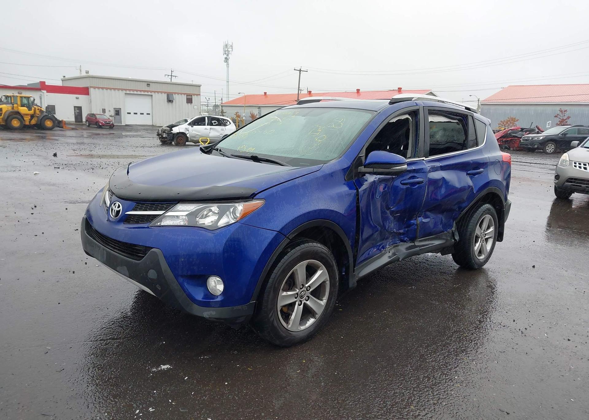 2015 TOYOTA RAV4 XLE