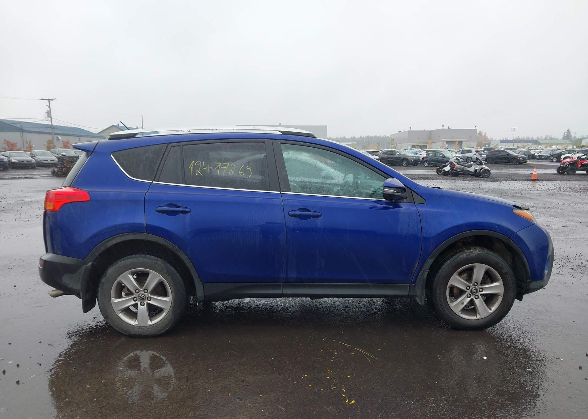 2015 TOYOTA RAV4 XLE