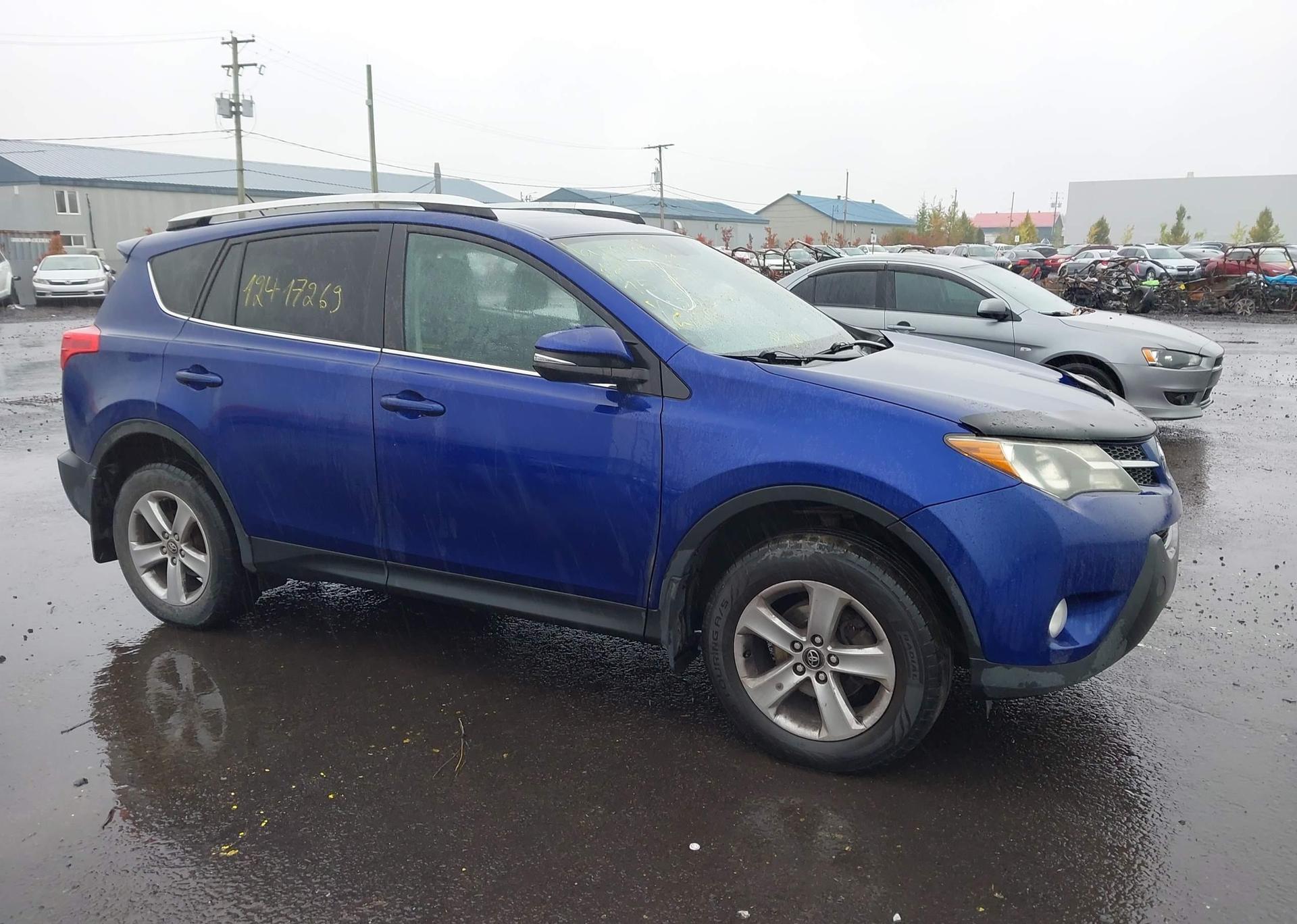 2015 TOYOTA RAV4 XLE