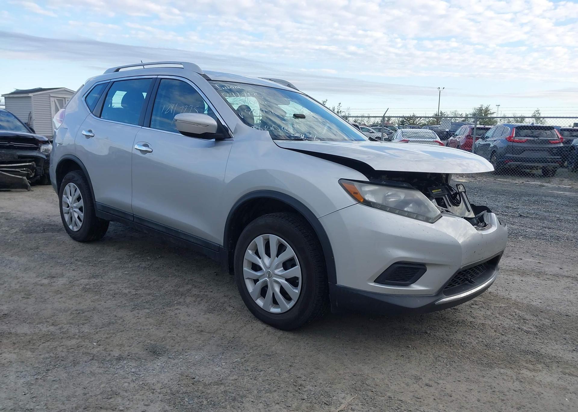 2015 NISSAN ROGUE S