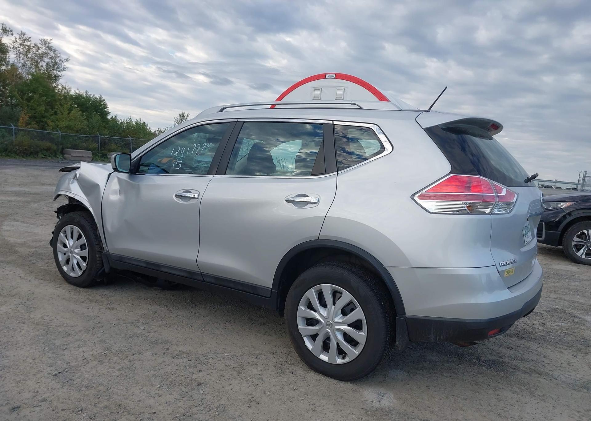2015 NISSAN ROGUE S