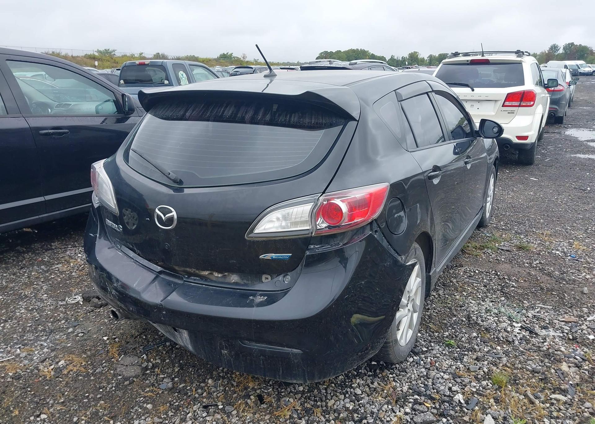 2012 MAZDA MAZDA3 GS-SKY