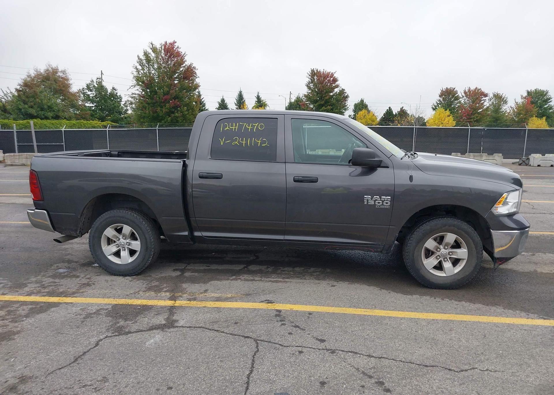 2022 RAM 1500 CLASSIC SLT