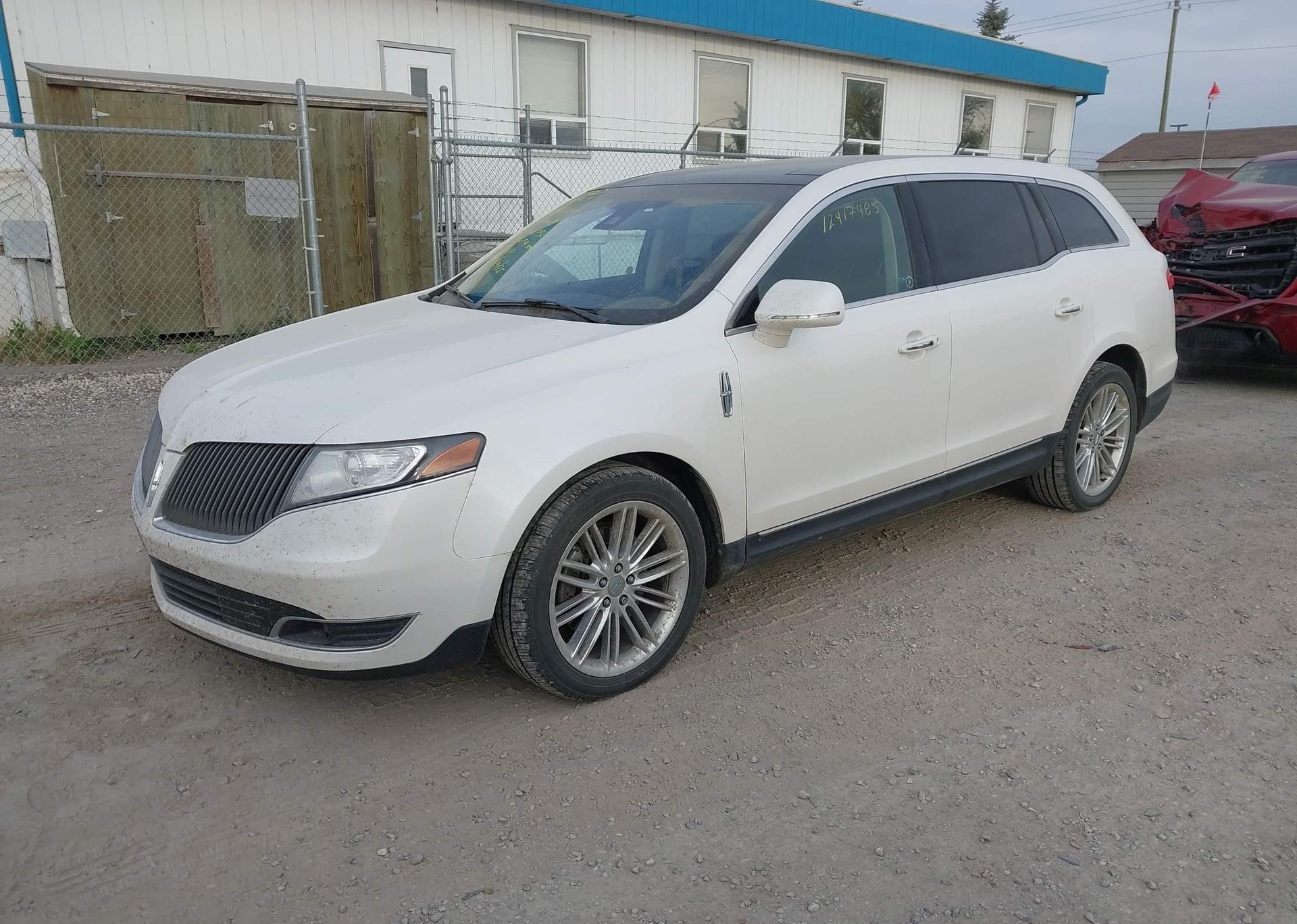 2014 LINCOLN MKT