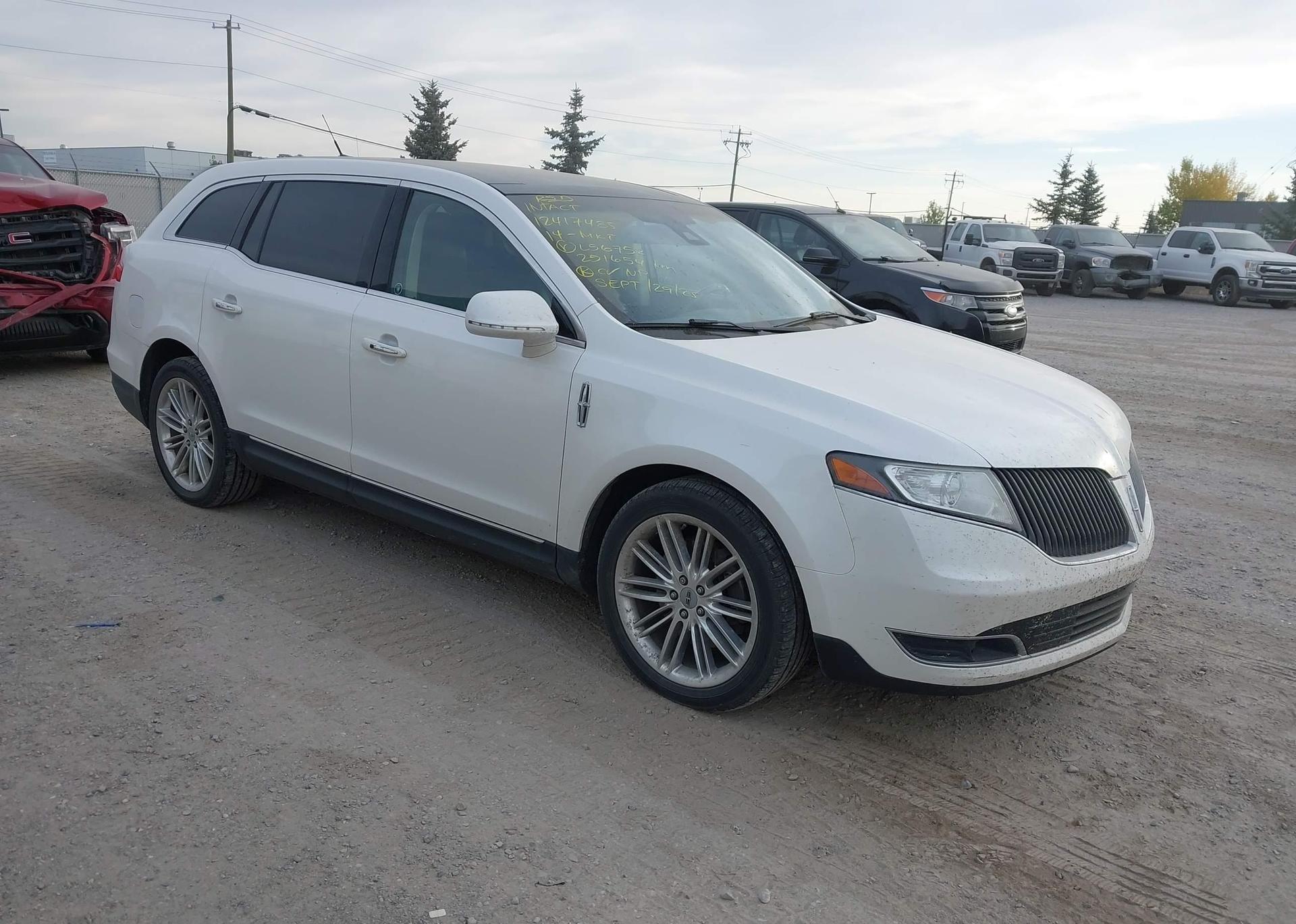 2014 LINCOLN MKT