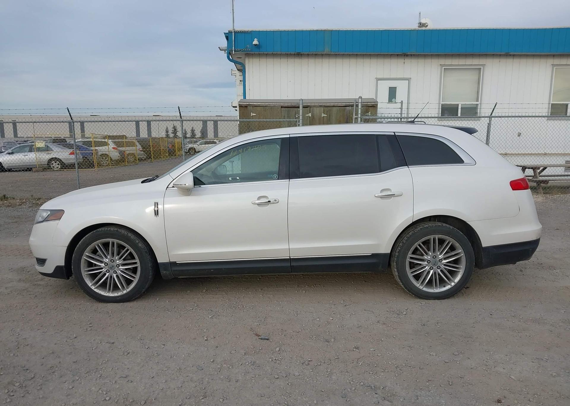 2014 LINCOLN MKT