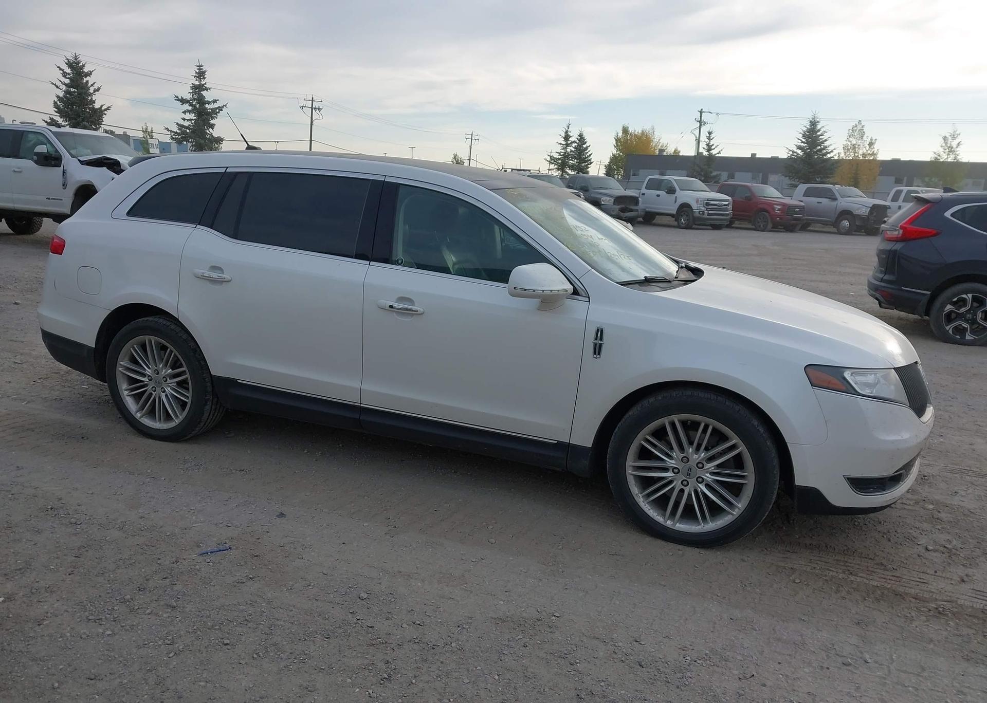 2014 LINCOLN MKT