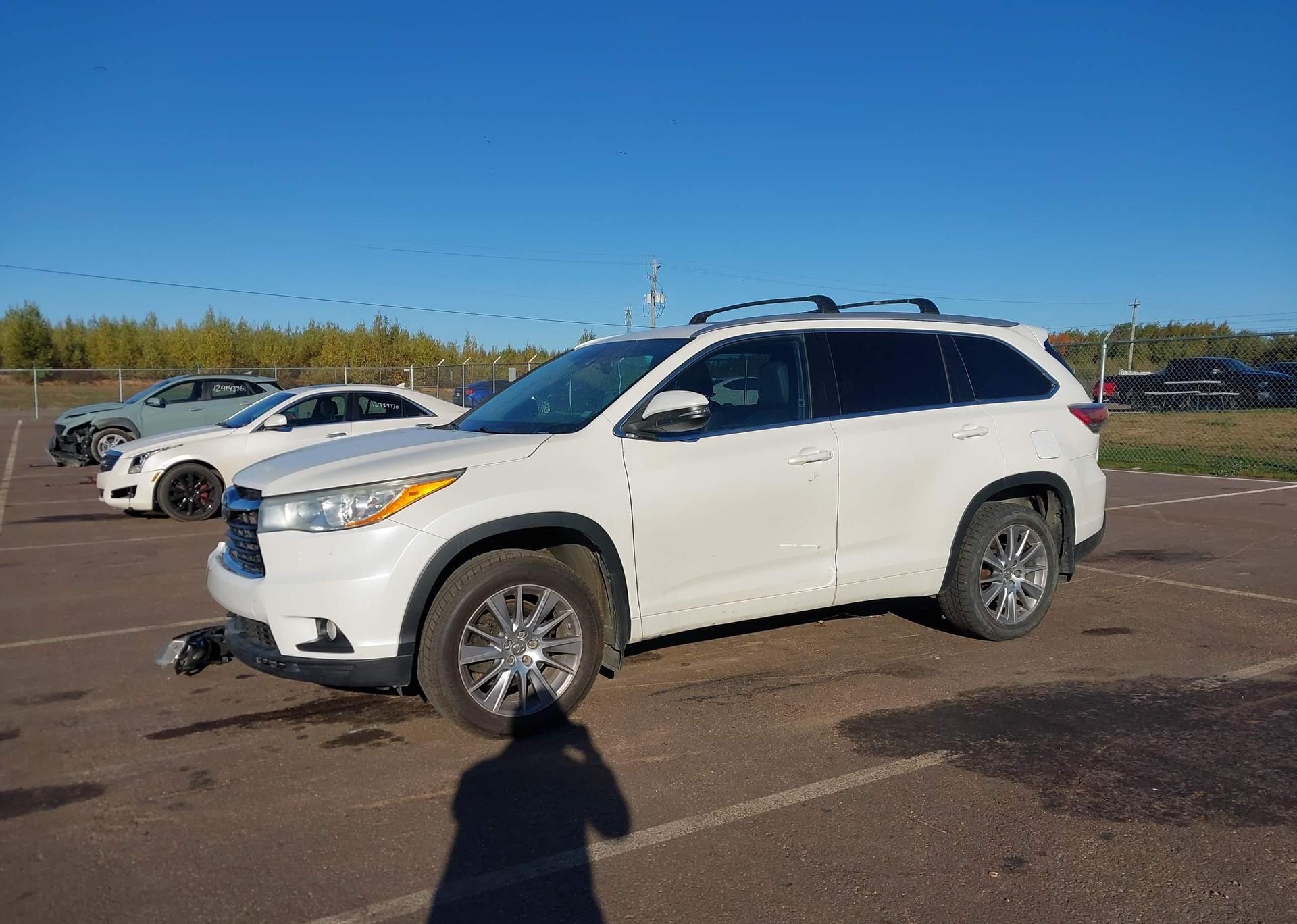 2014 TOYOTA highlander xle