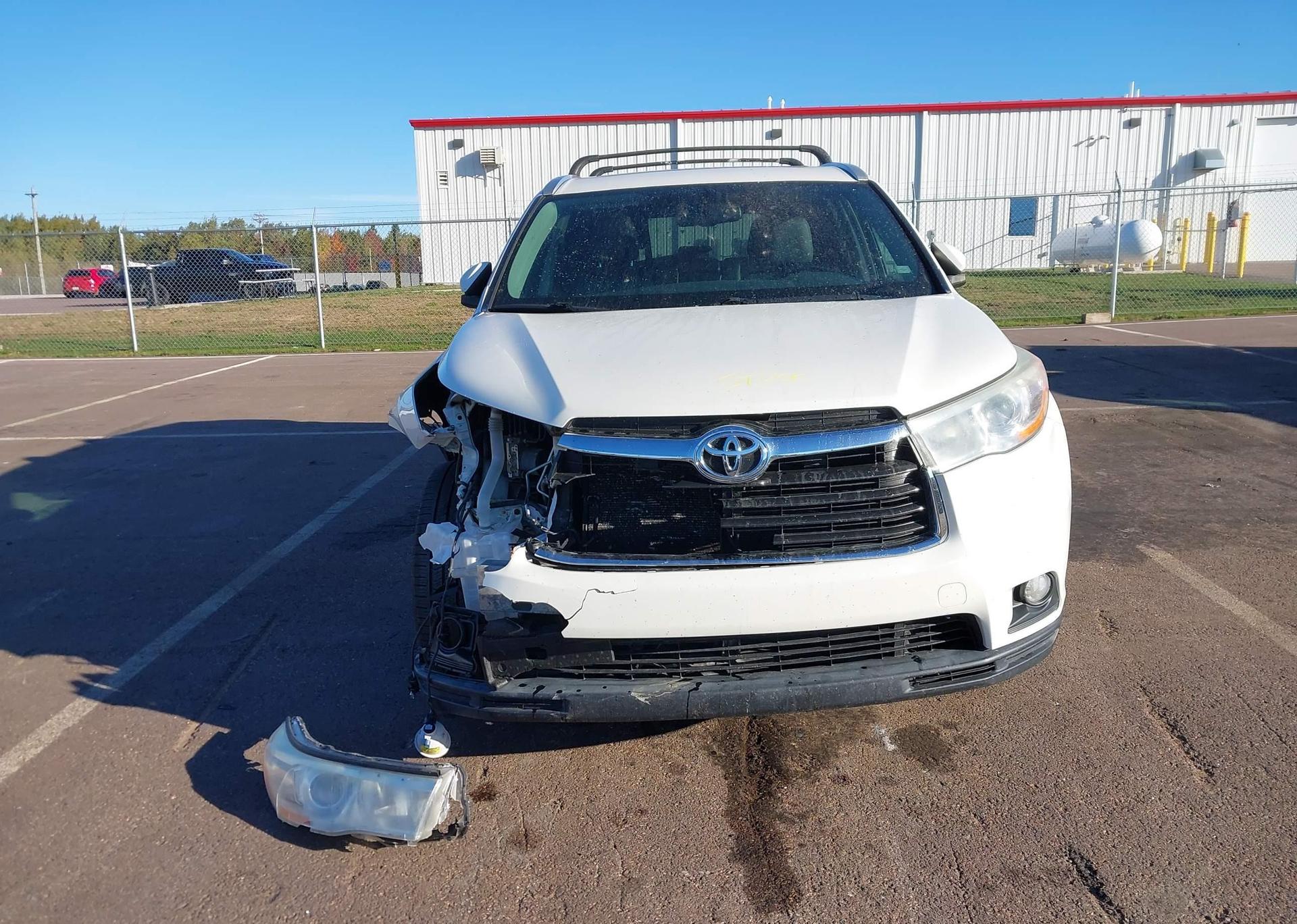 2014 TOYOTA highlander xle