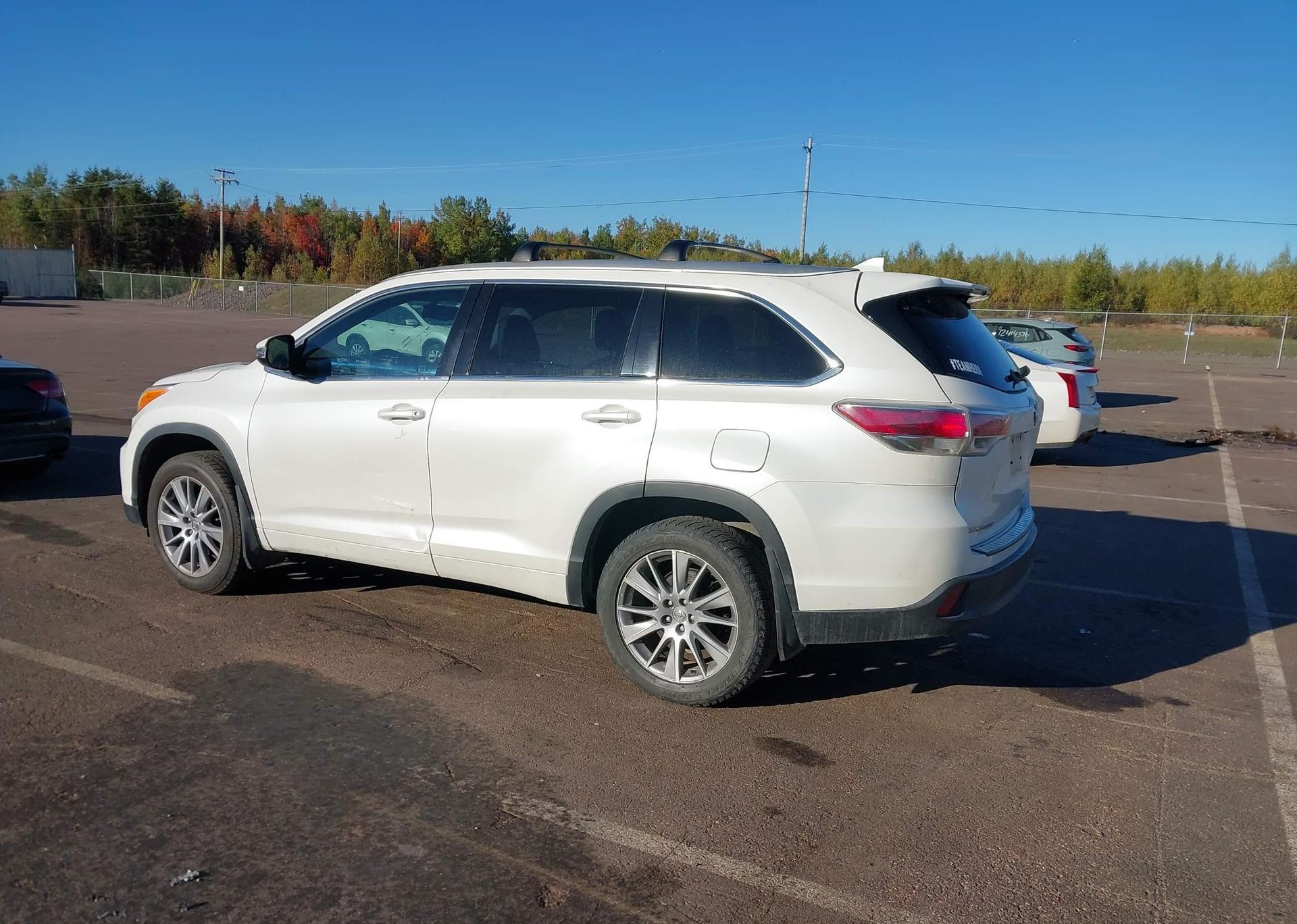 2014 TOYOTA highlander xle