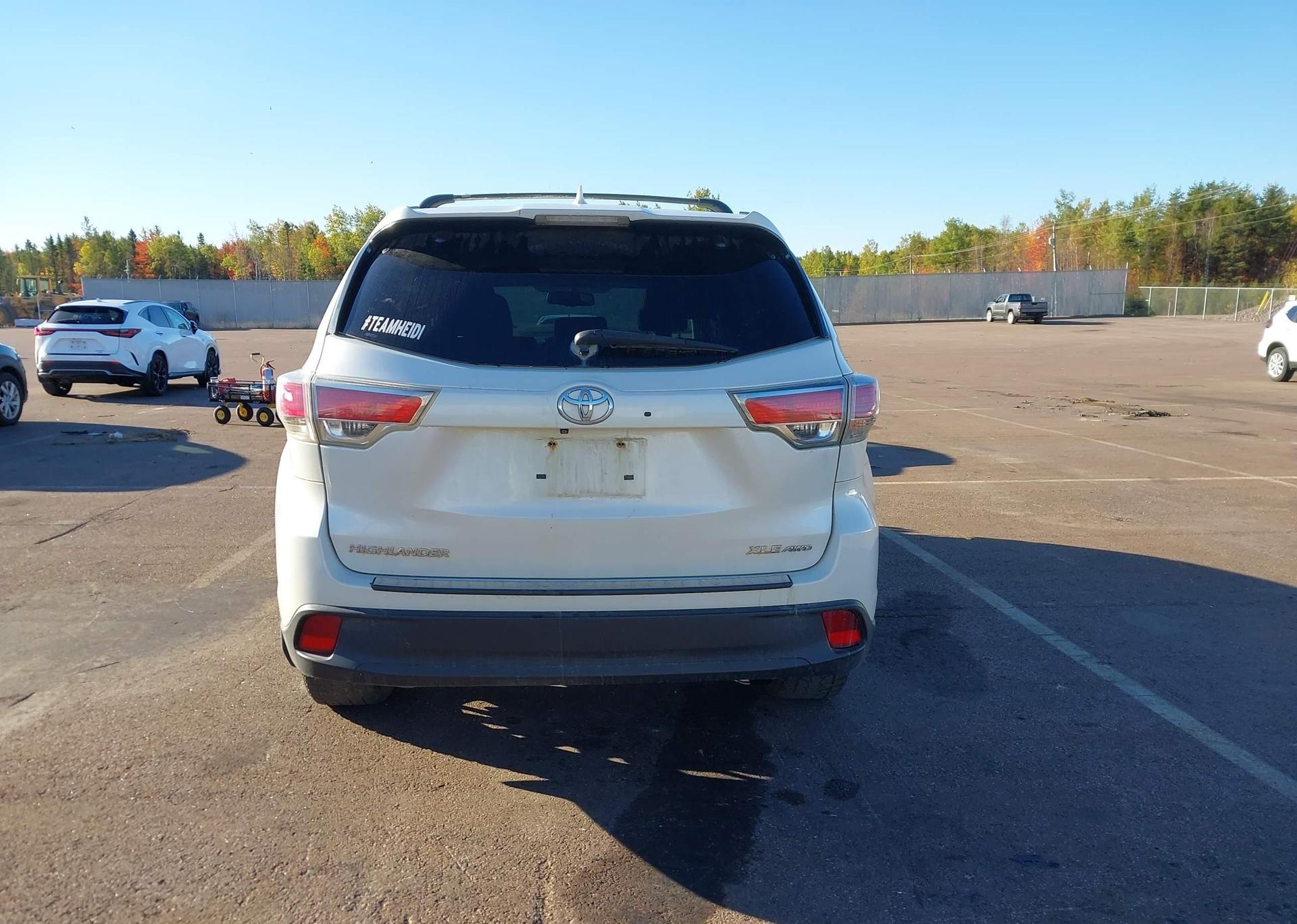 2014 TOYOTA highlander xle