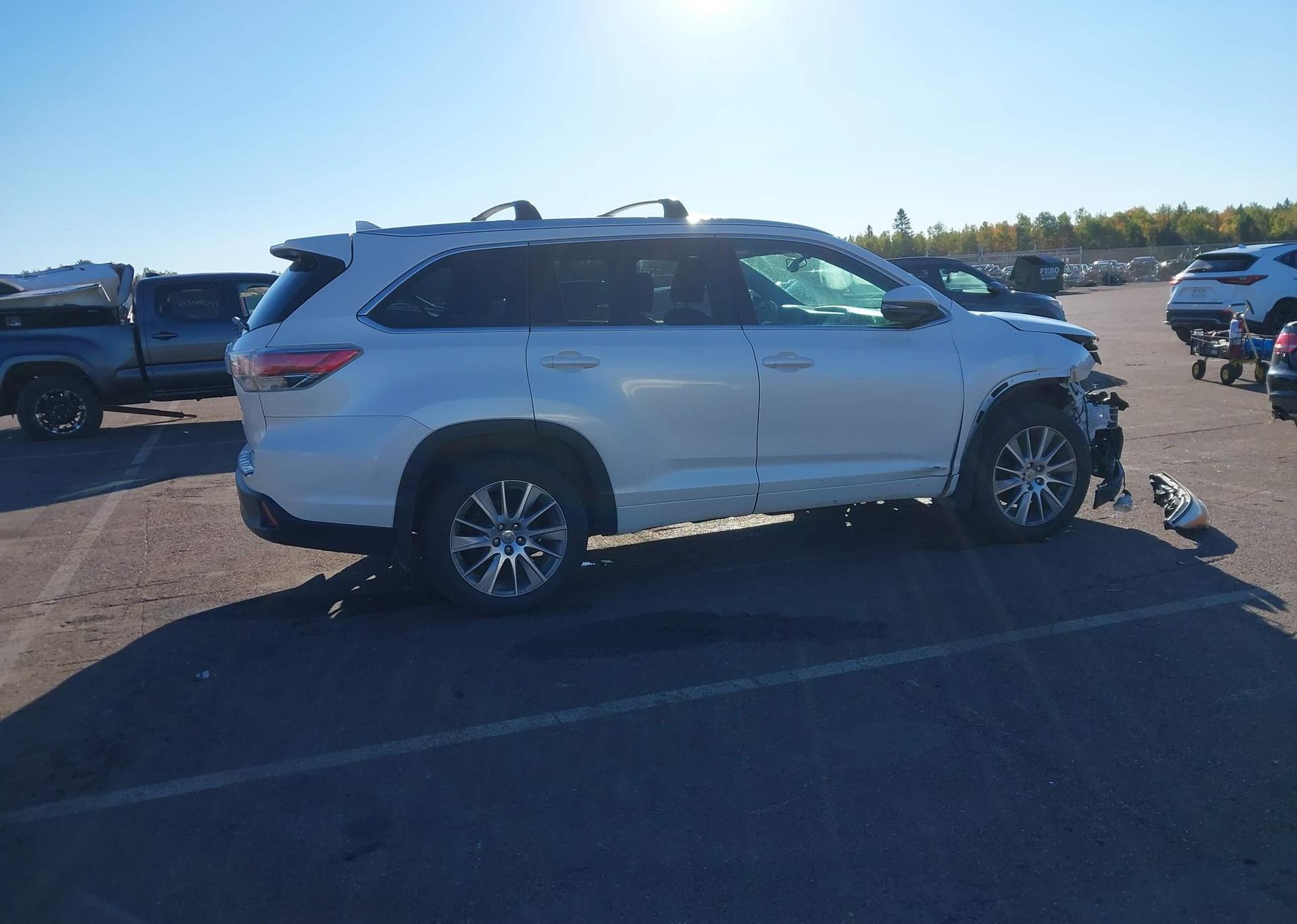 2014 TOYOTA highlander xle
