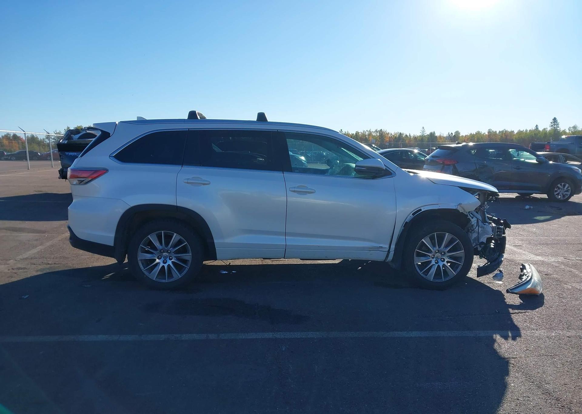2014 TOYOTA highlander xle