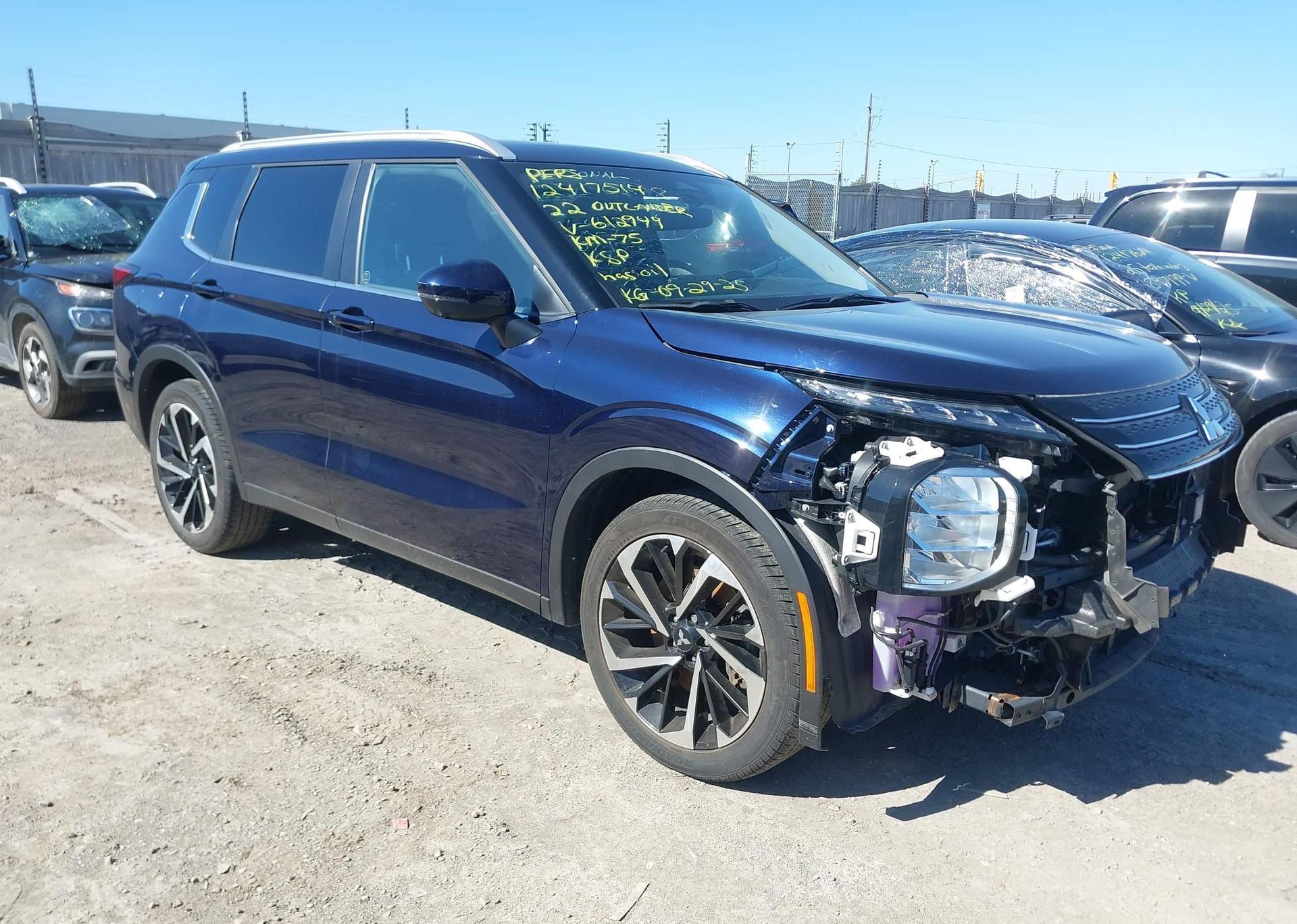 2022 MITSUBISHI OUTLANDER LE