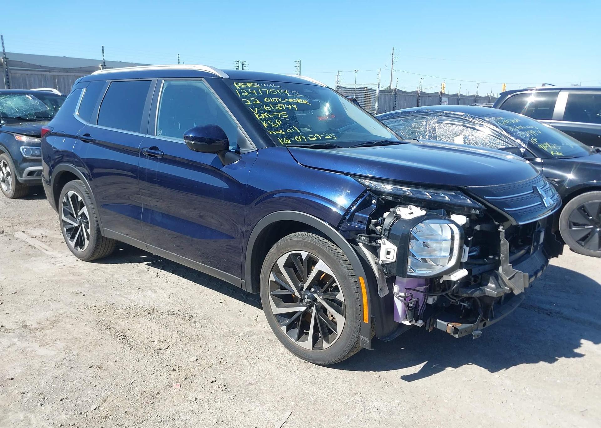 2022 MITSUBISHI OUTLANDER LE