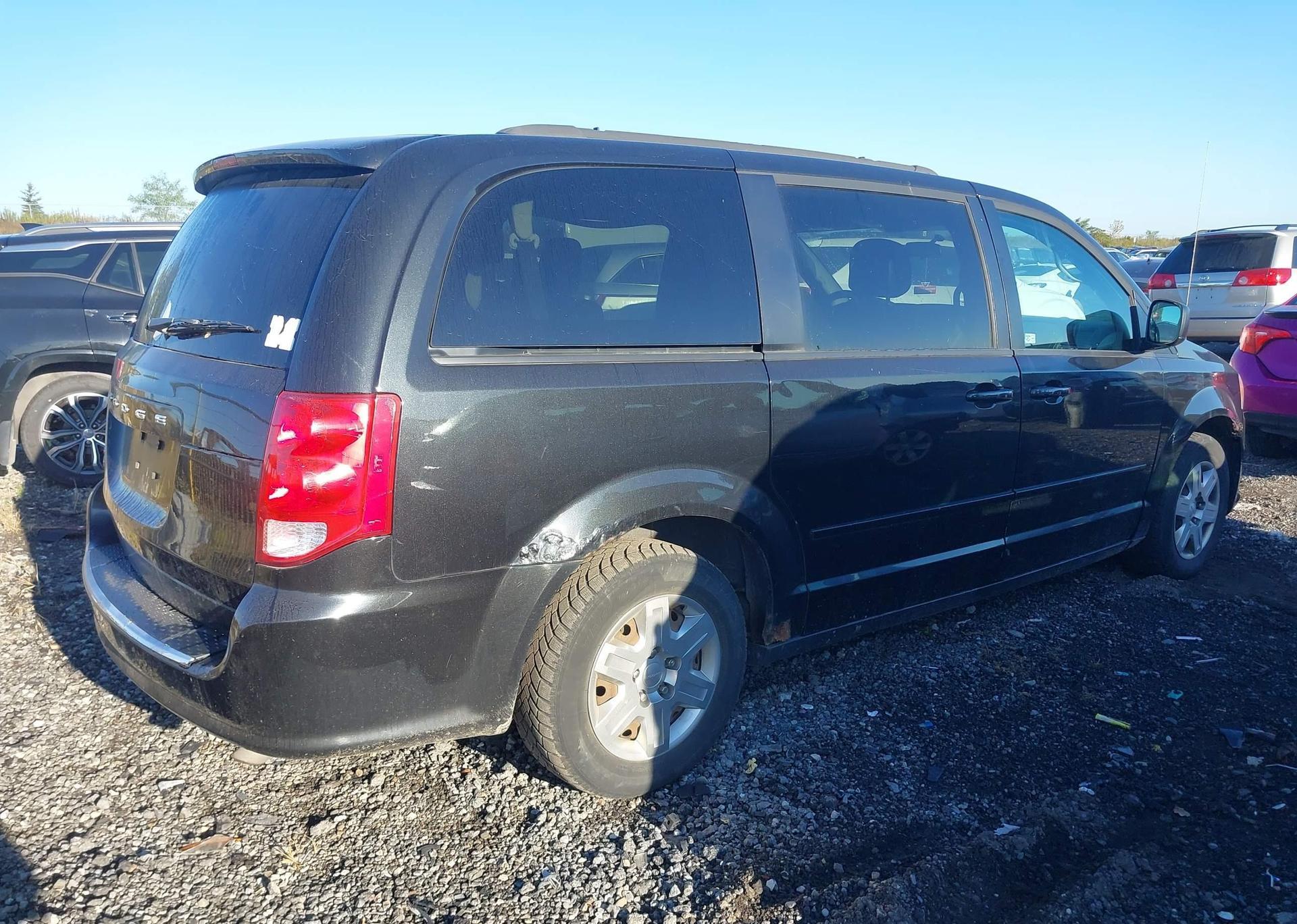 2012 DODGE GRAND CARAVAN SE