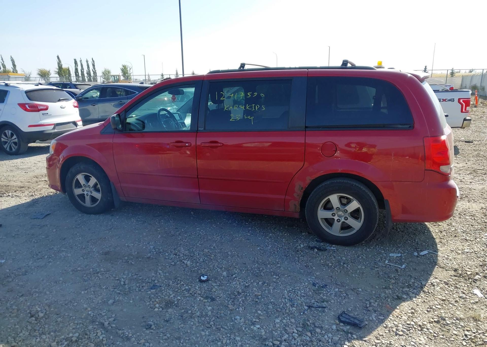 2012 DODGE GRAND CARAVAN SE