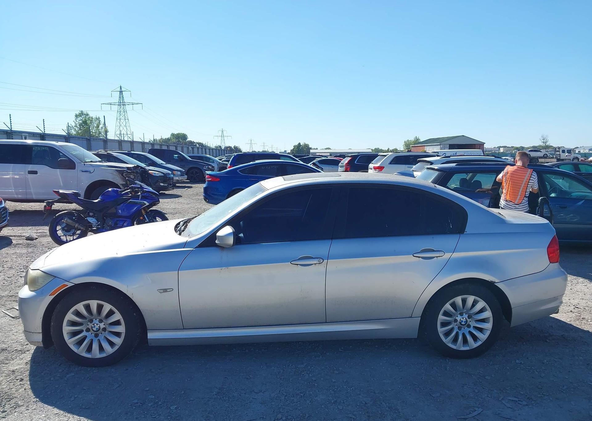 2009 BMW 323 I