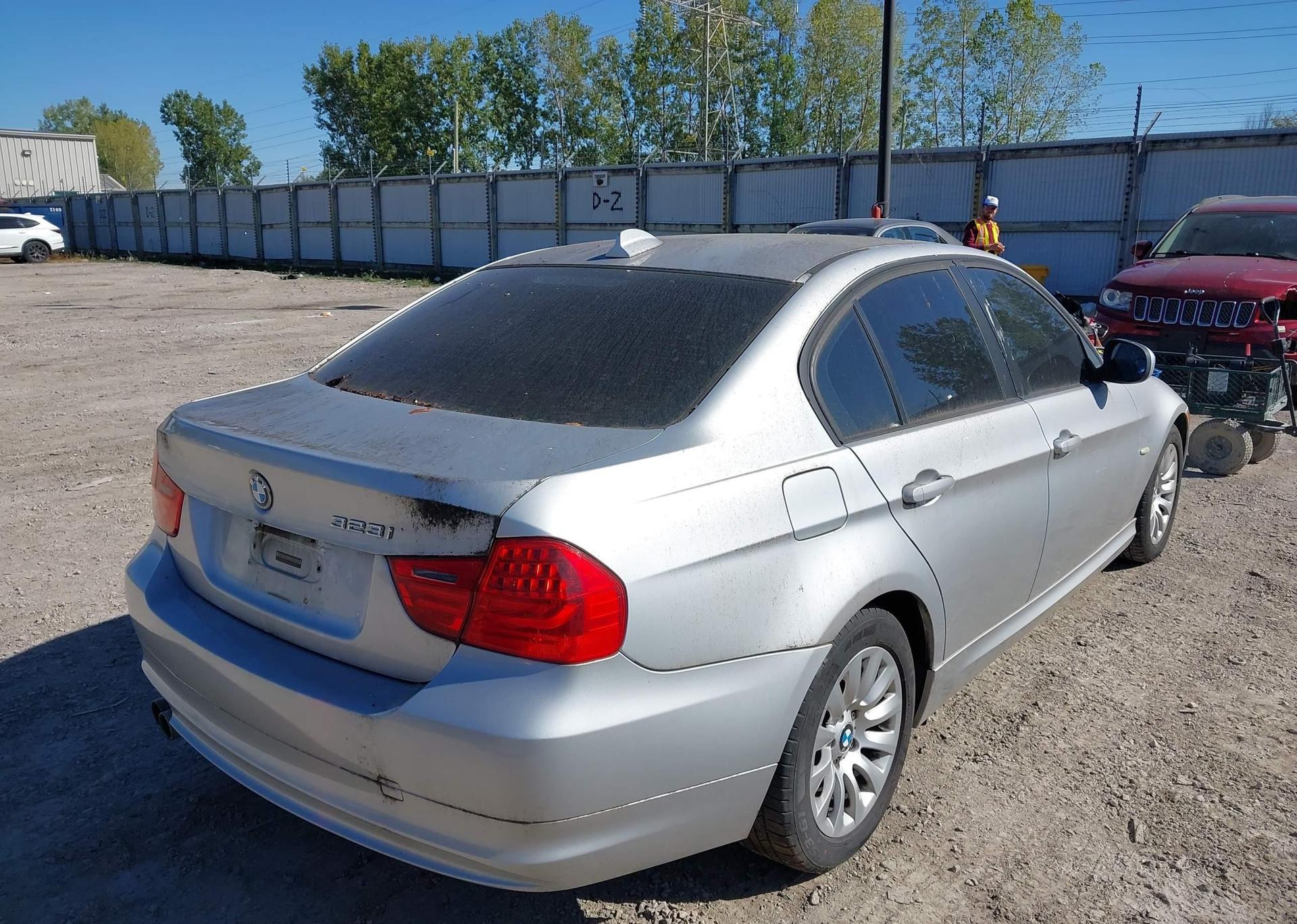 2009 BMW 323 I