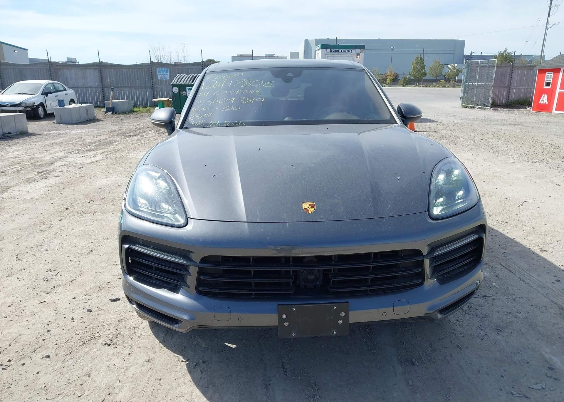 2019 PORSCHE CAYENNE