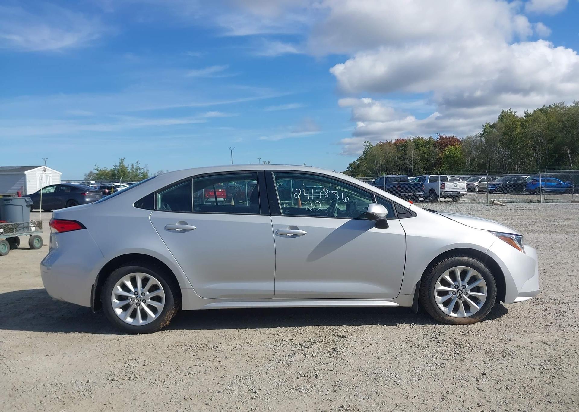2022 TOYOTA COROLLA LE
