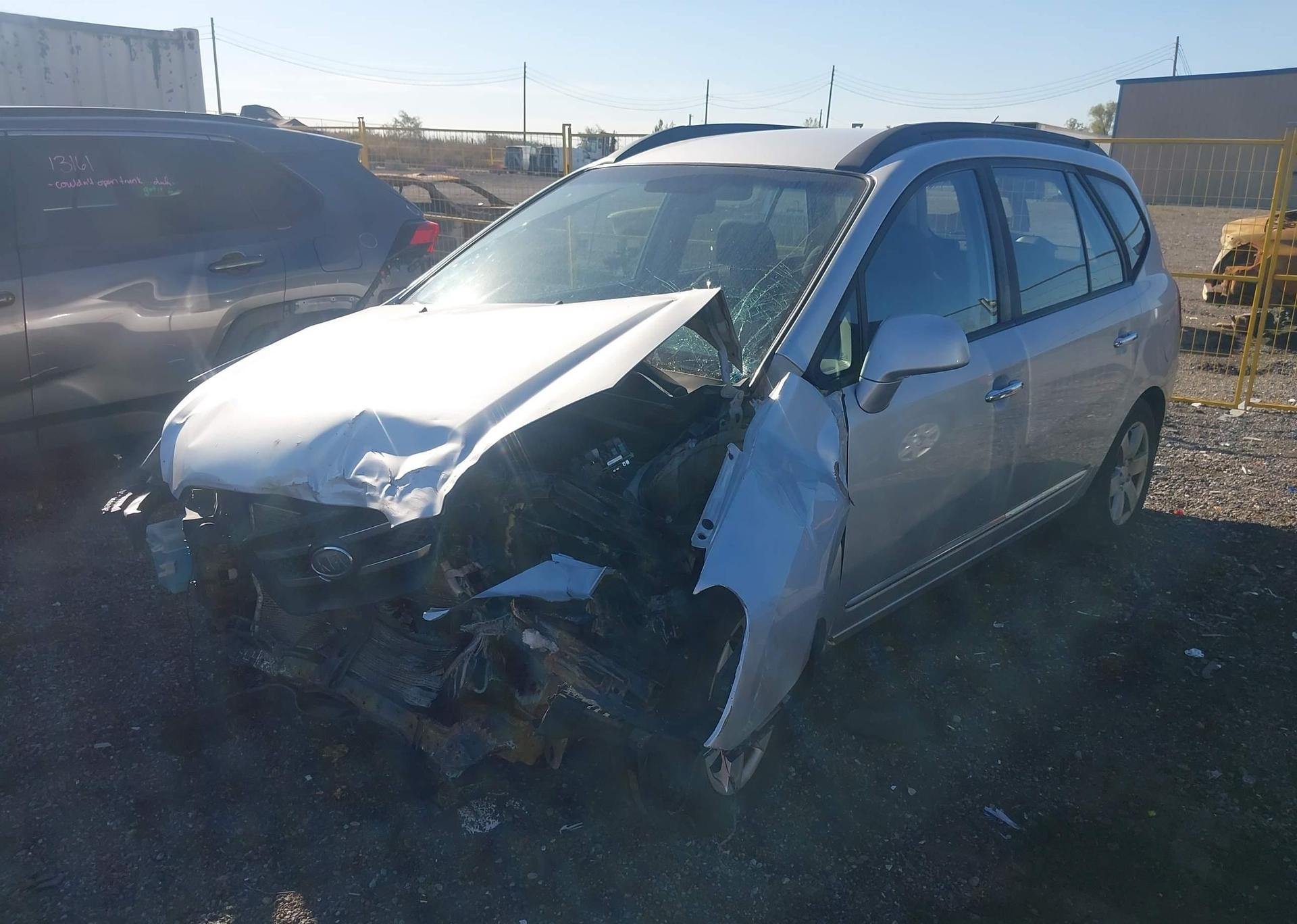 2008 KIA RONDO