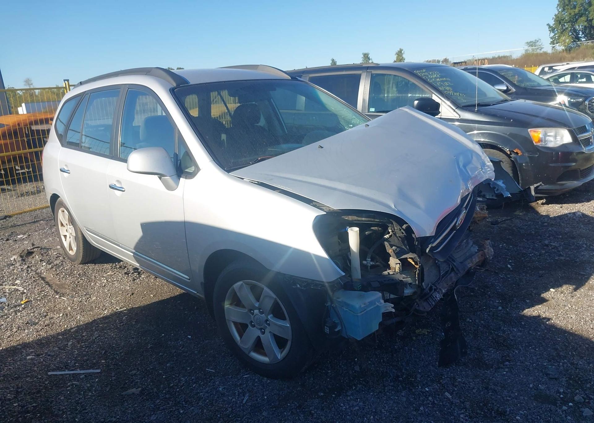 2008 KIA RONDO
