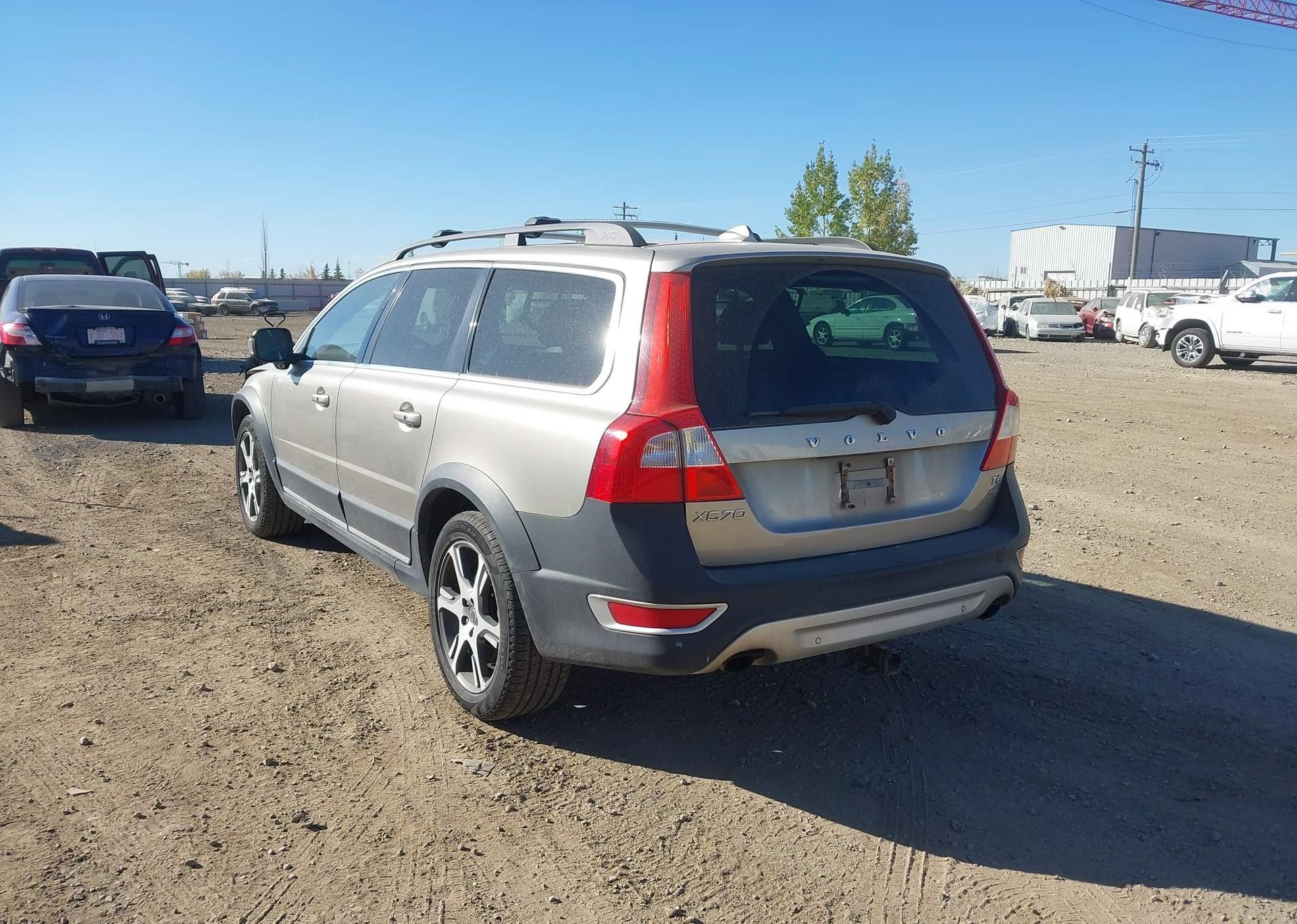 2012 VOLVO XC70 T6