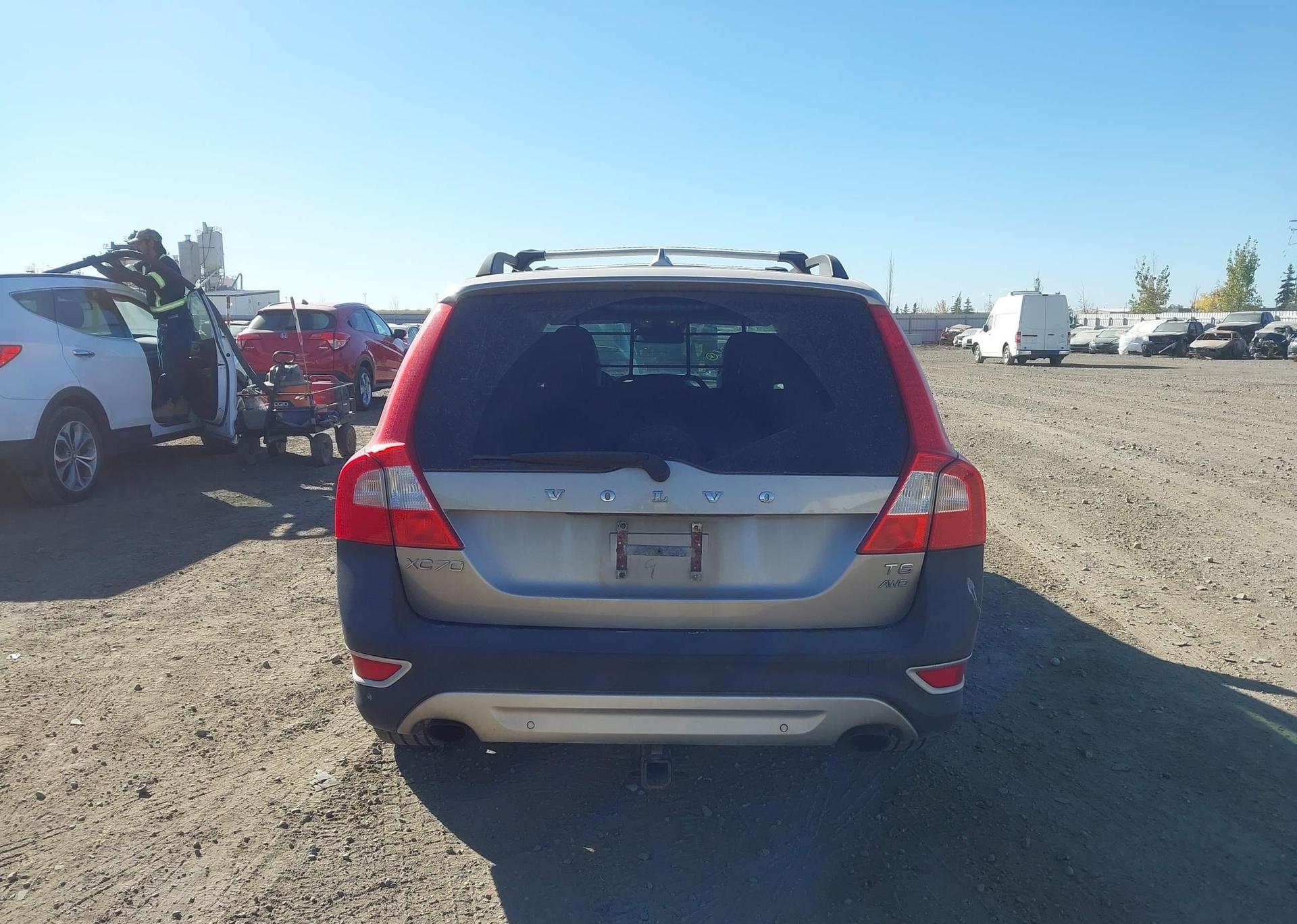 2012 VOLVO XC70 T6