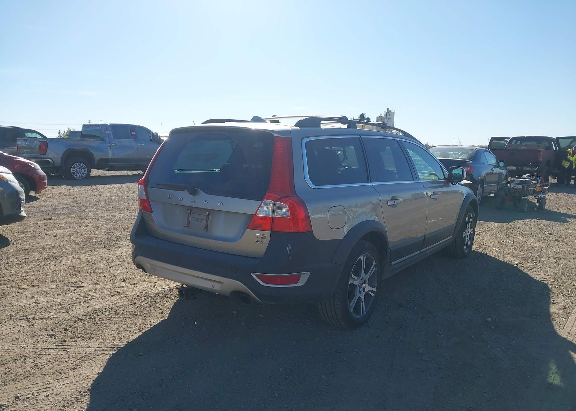 2012 VOLVO XC70 T6