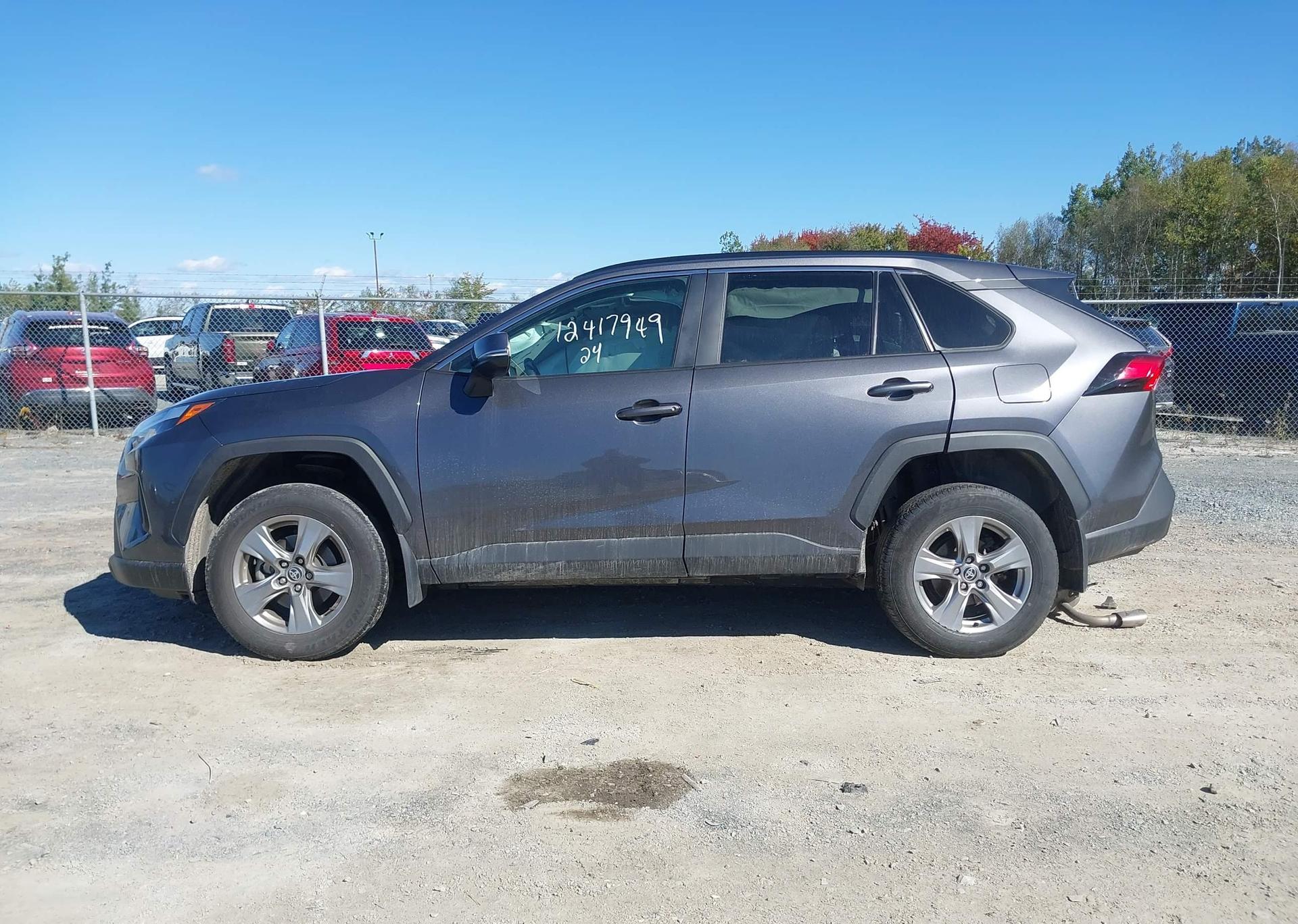 2024 TOYOTA RAV4 XLE