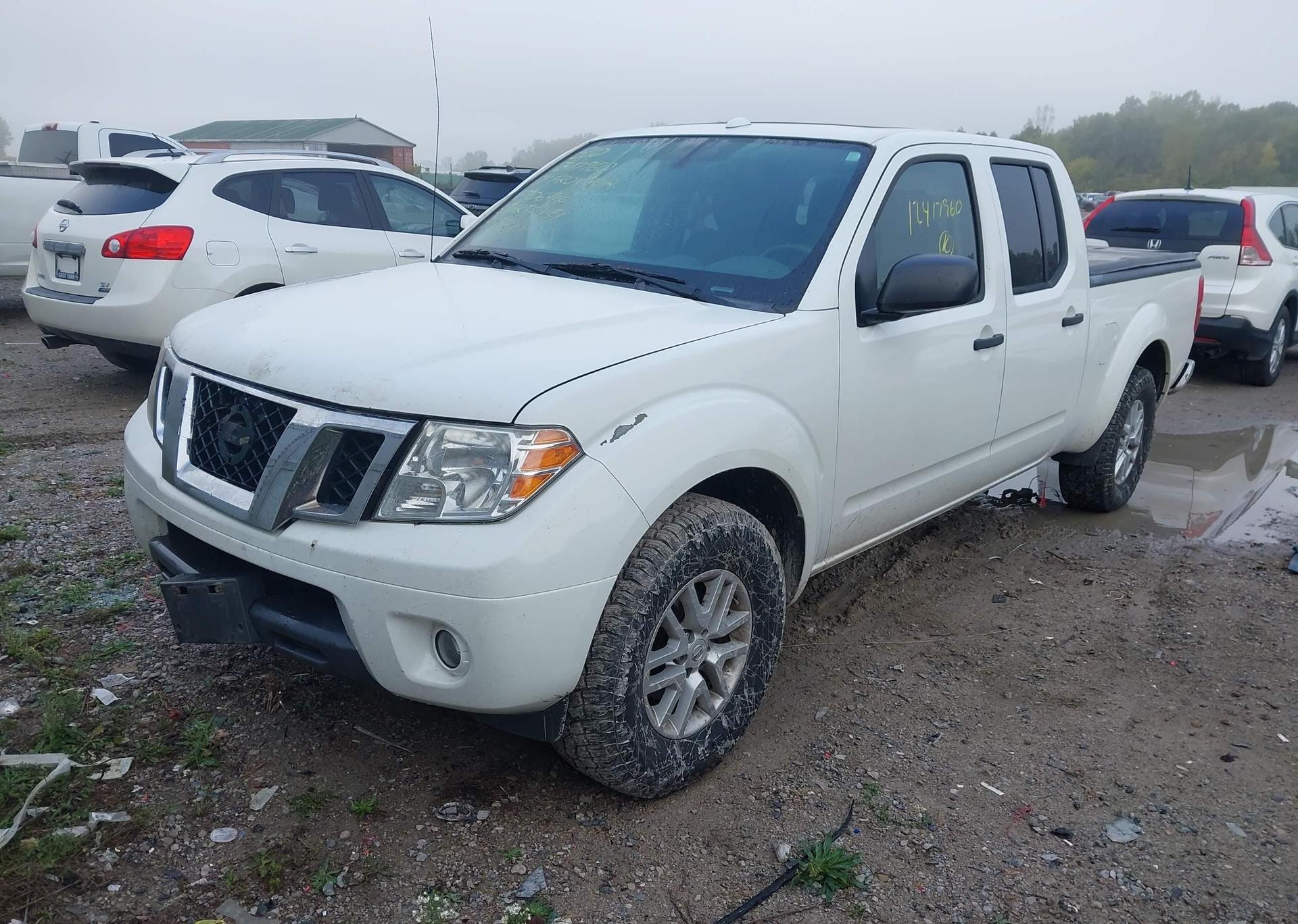 2017 NISSAN FRONTIER SL