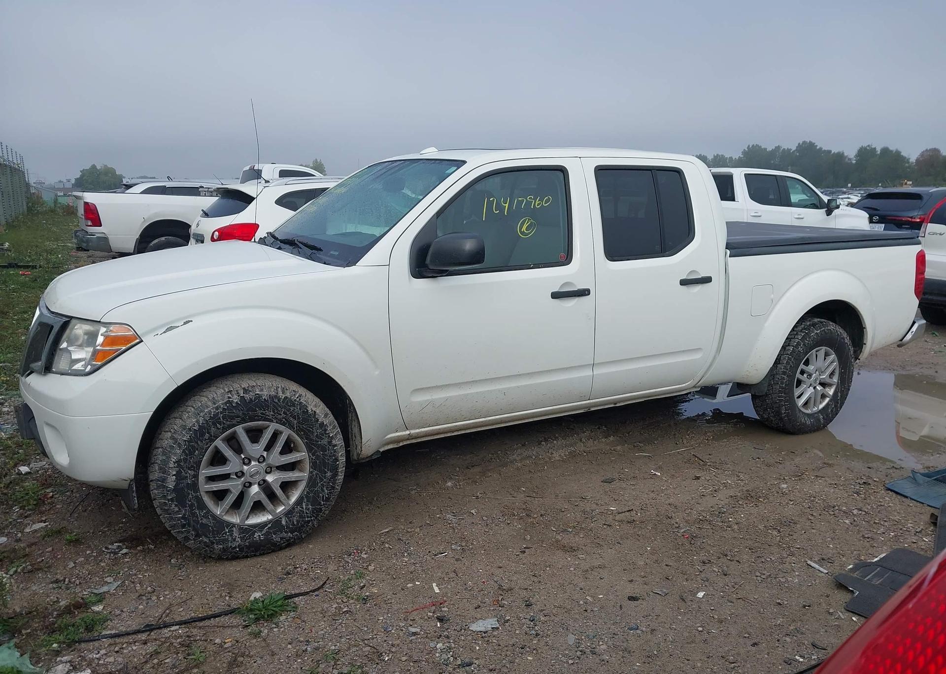 2017 NISSAN FRONTIER SL