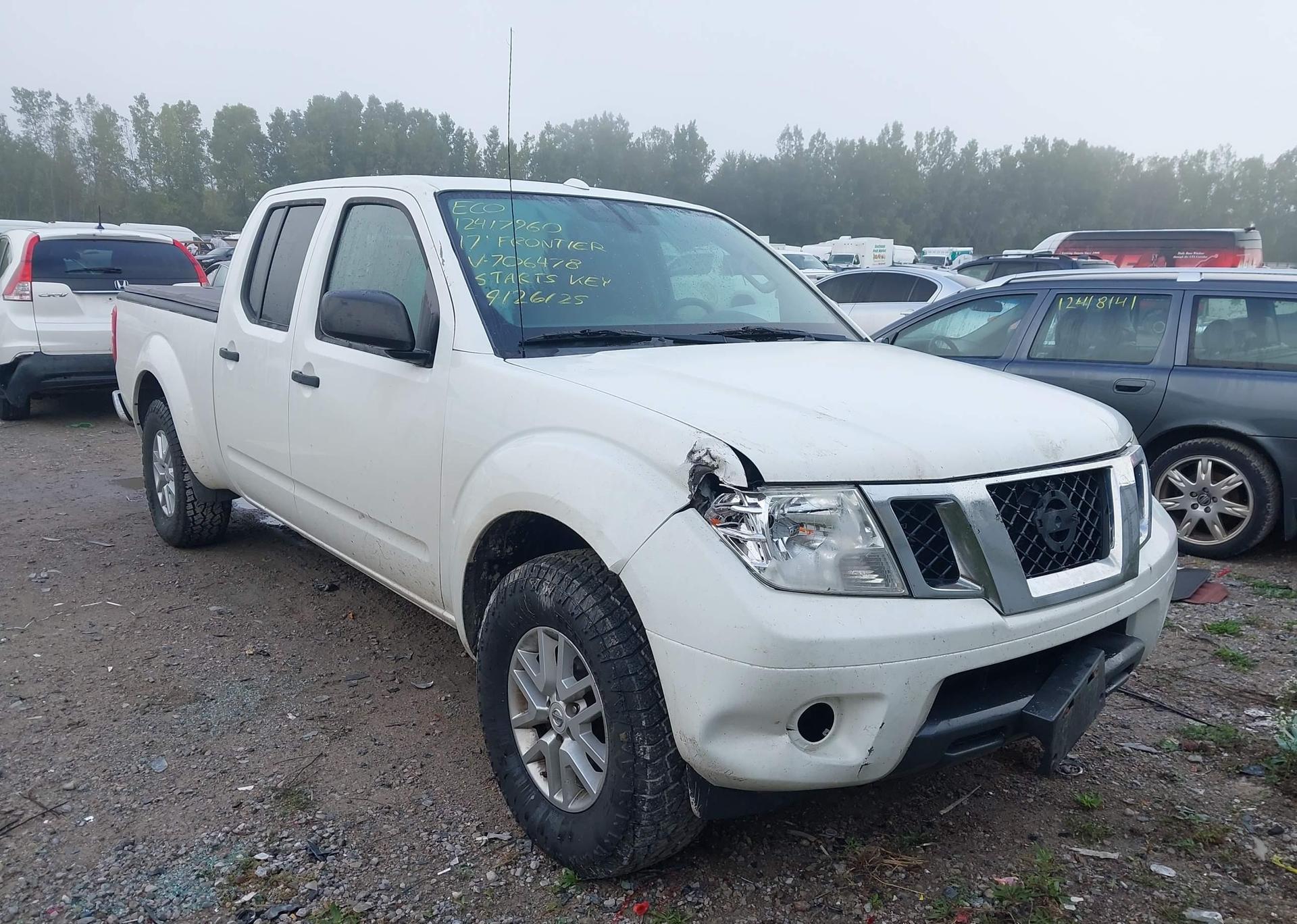 2017 NISSAN FRONTIER SL